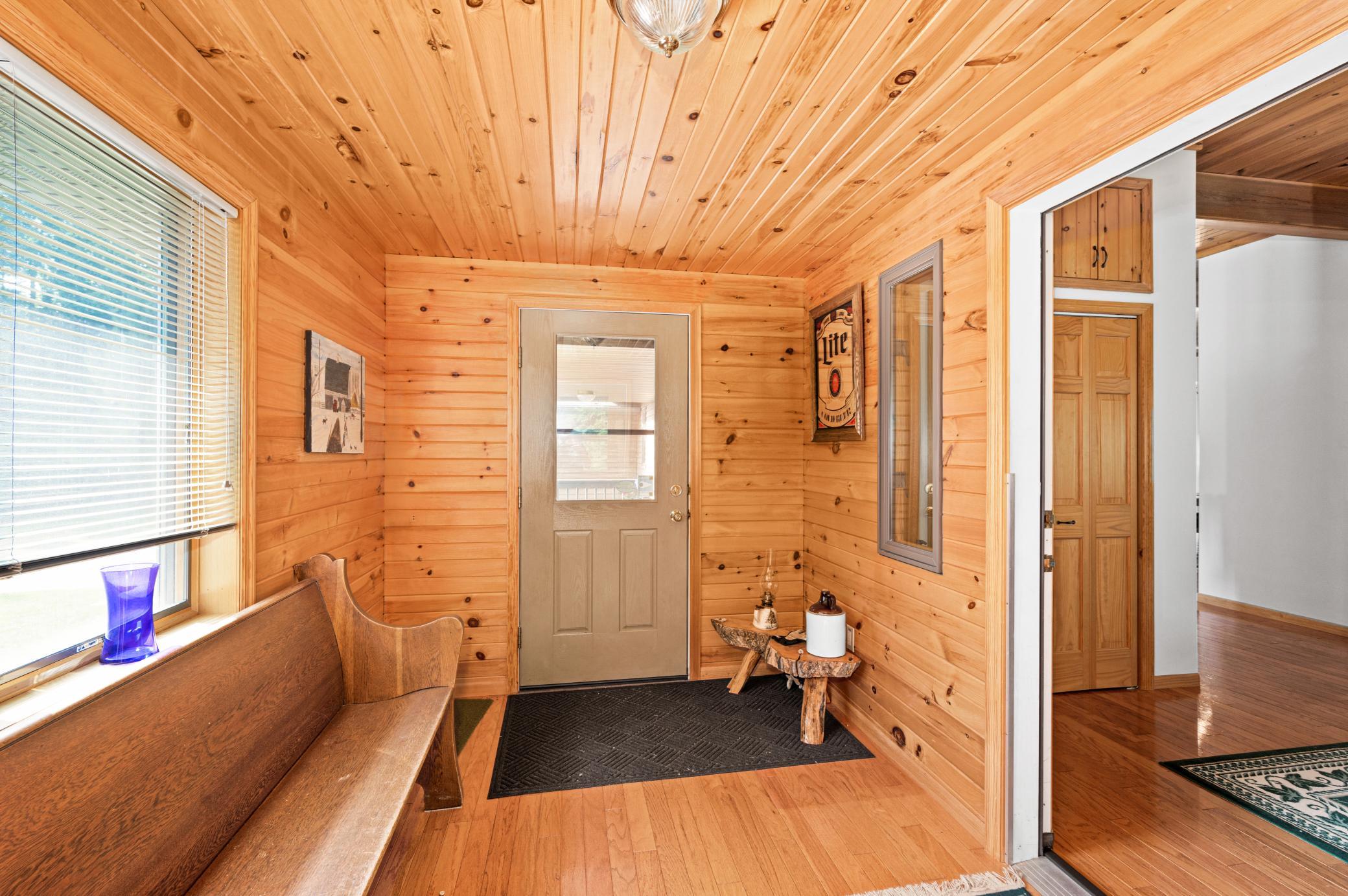 1994 single family home for sale at 51301 Pine Point Road in Bigfork, MN — 3 bed, 3 bath (photo 6 of 63)