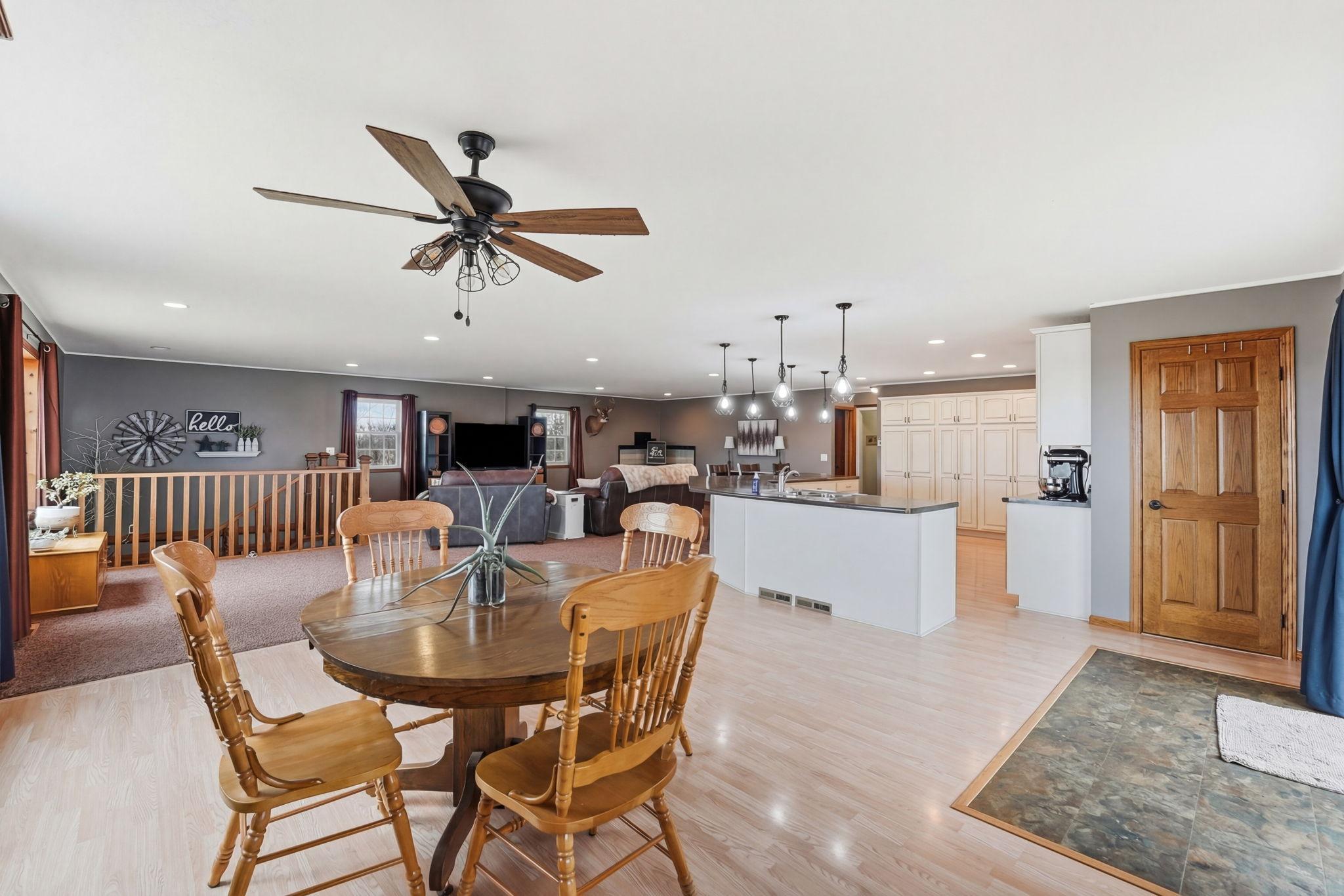 1980 single family home for sale at 15682 150th Street in Osakis, MN — 2 bed, 2 bath (photo 11 of 32)
