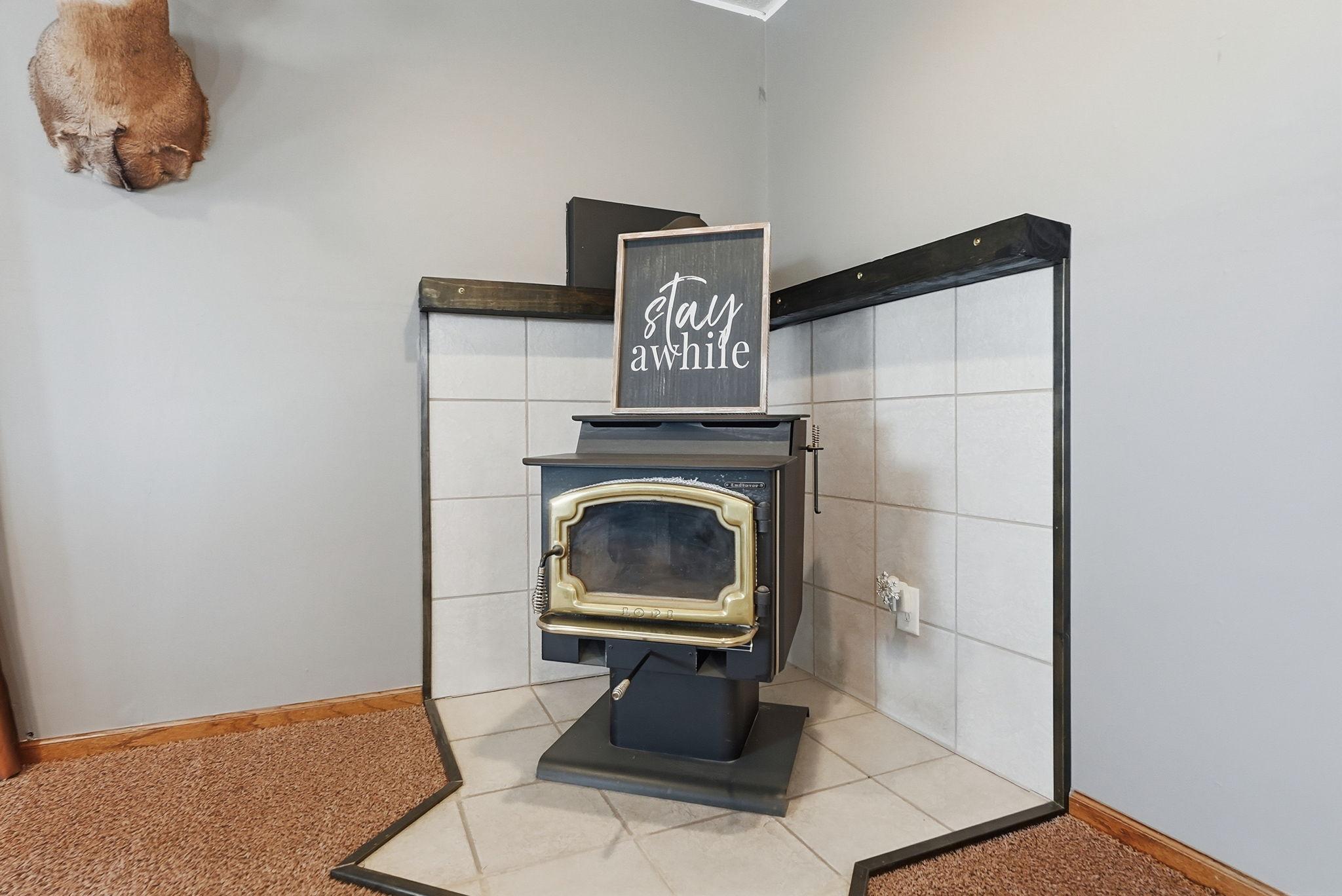 1980 single family home for sale at 15682 150th Street in Osakis, MN — 2 bed, 2 bath (photo 12 of 32)