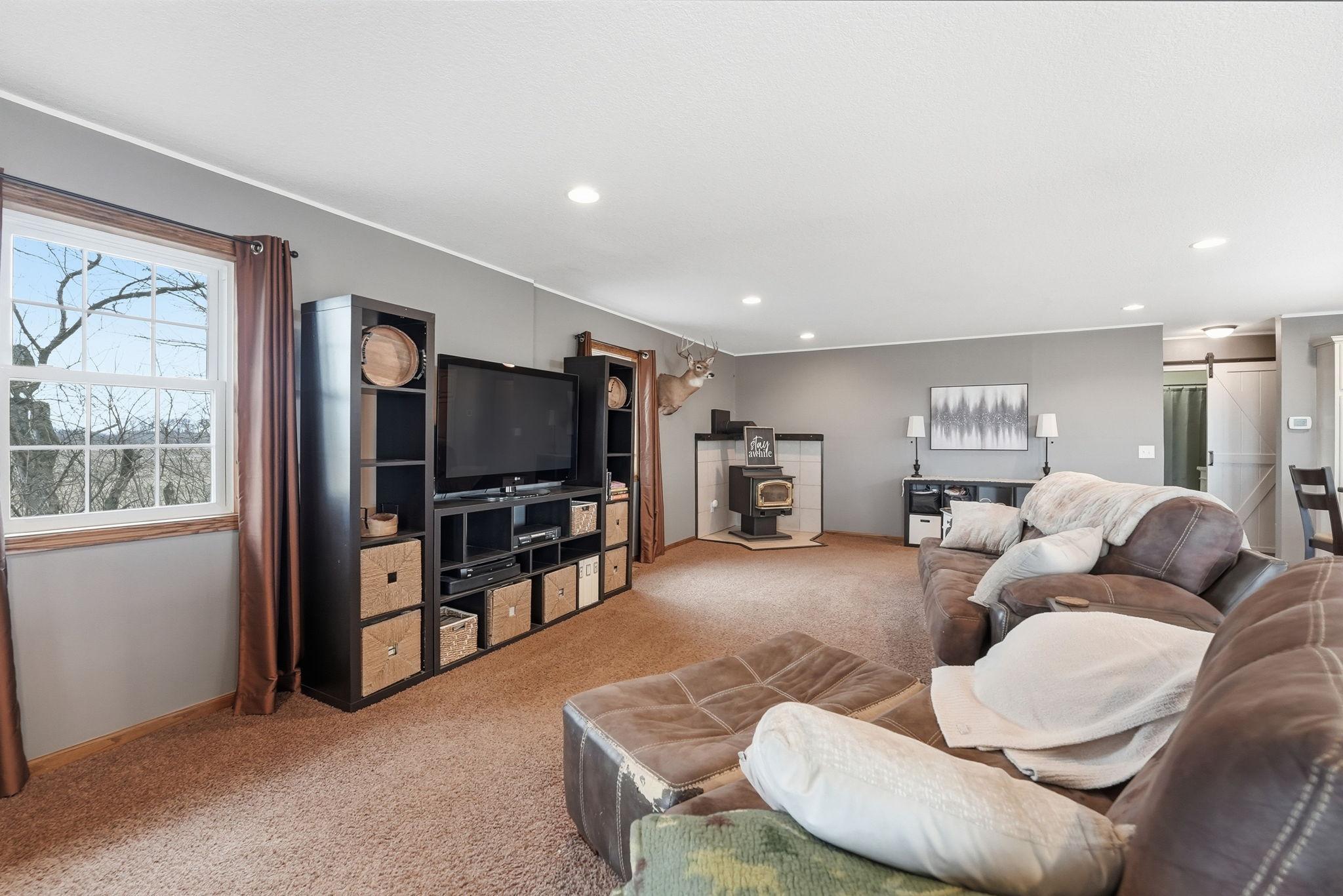 1980 single family home for sale at 15682 150th Street in Osakis, MN — 2 bed, 2 bath (photo 13 of 32)