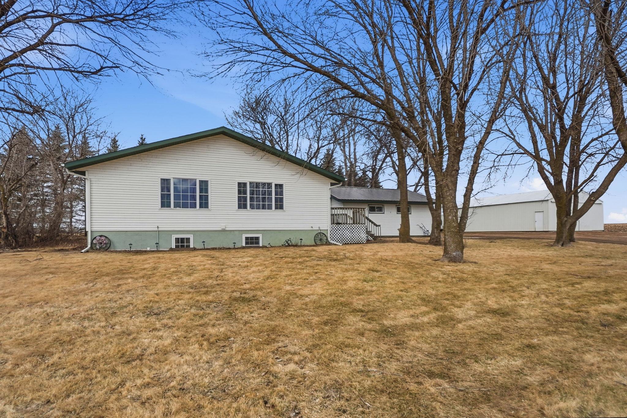 1980 single family home for sale at 15682 150th Street in Osakis, MN — 2 bed, 2 bath (photo 23 of 32)