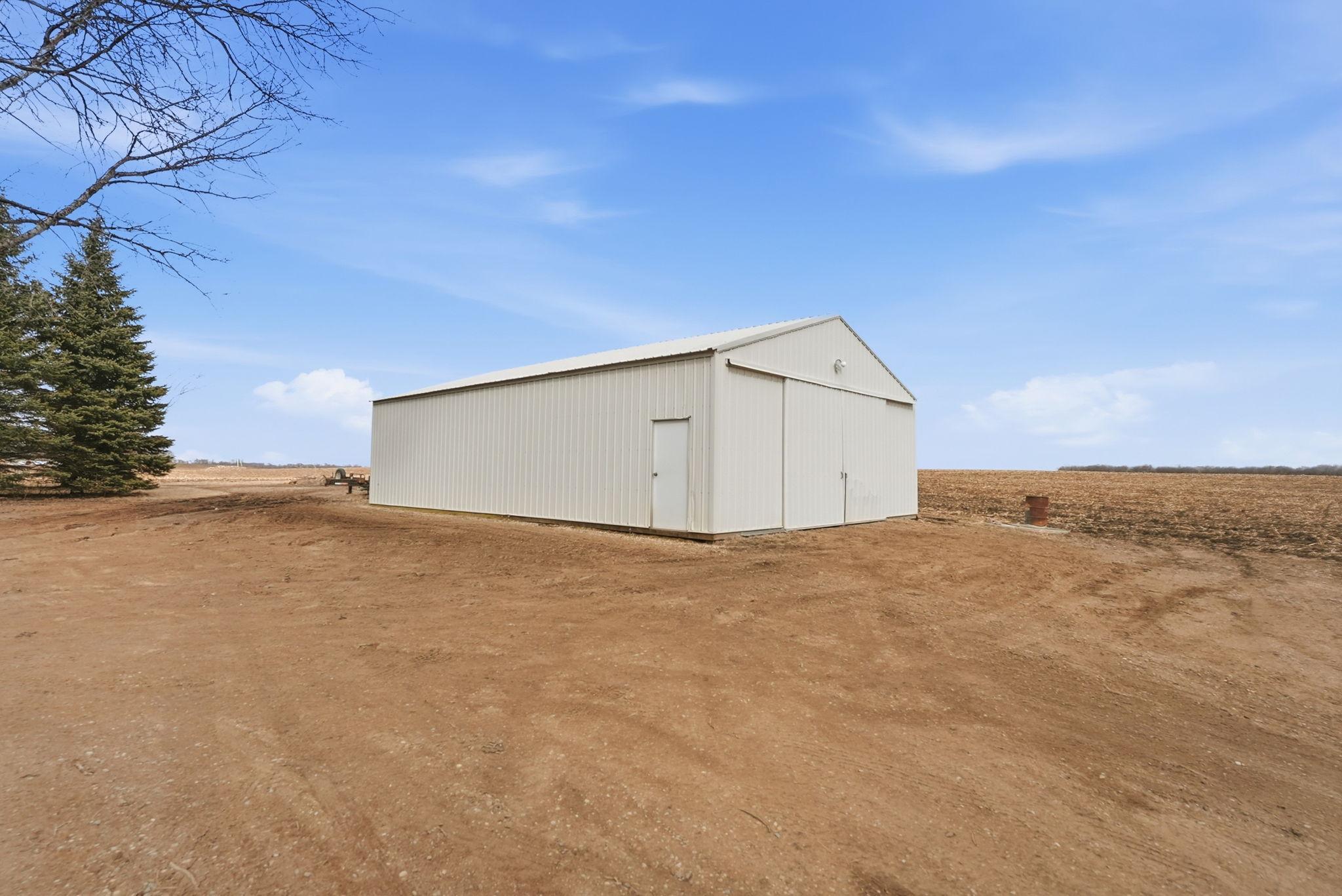 1980 single family home for sale at 15682 150th Street in Osakis, MN — 2 bed, 2 bath (photo 24 of 32)