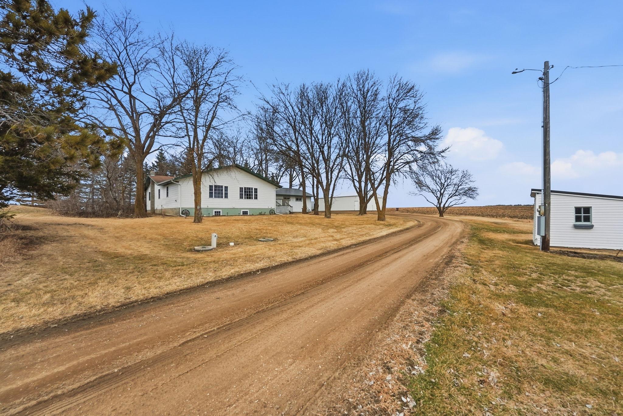 1980 single family home for sale at 15682 150th Street in Osakis, MN — 2 bed, 2 bath (photo 32 of 32)