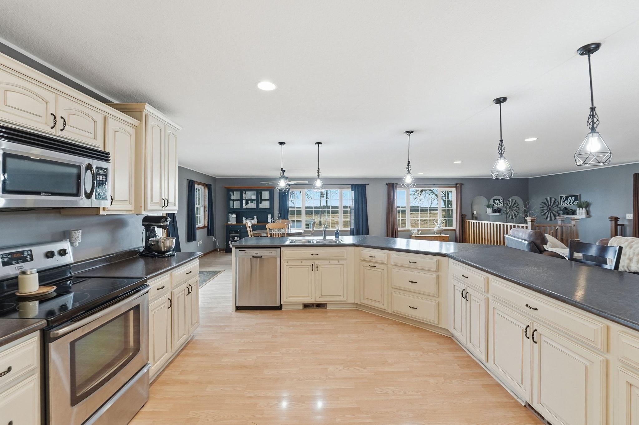 1980 single family home for sale at 15682 150th Street in Osakis, MN — 2 bed, 2 bath (photo 9 of 32)