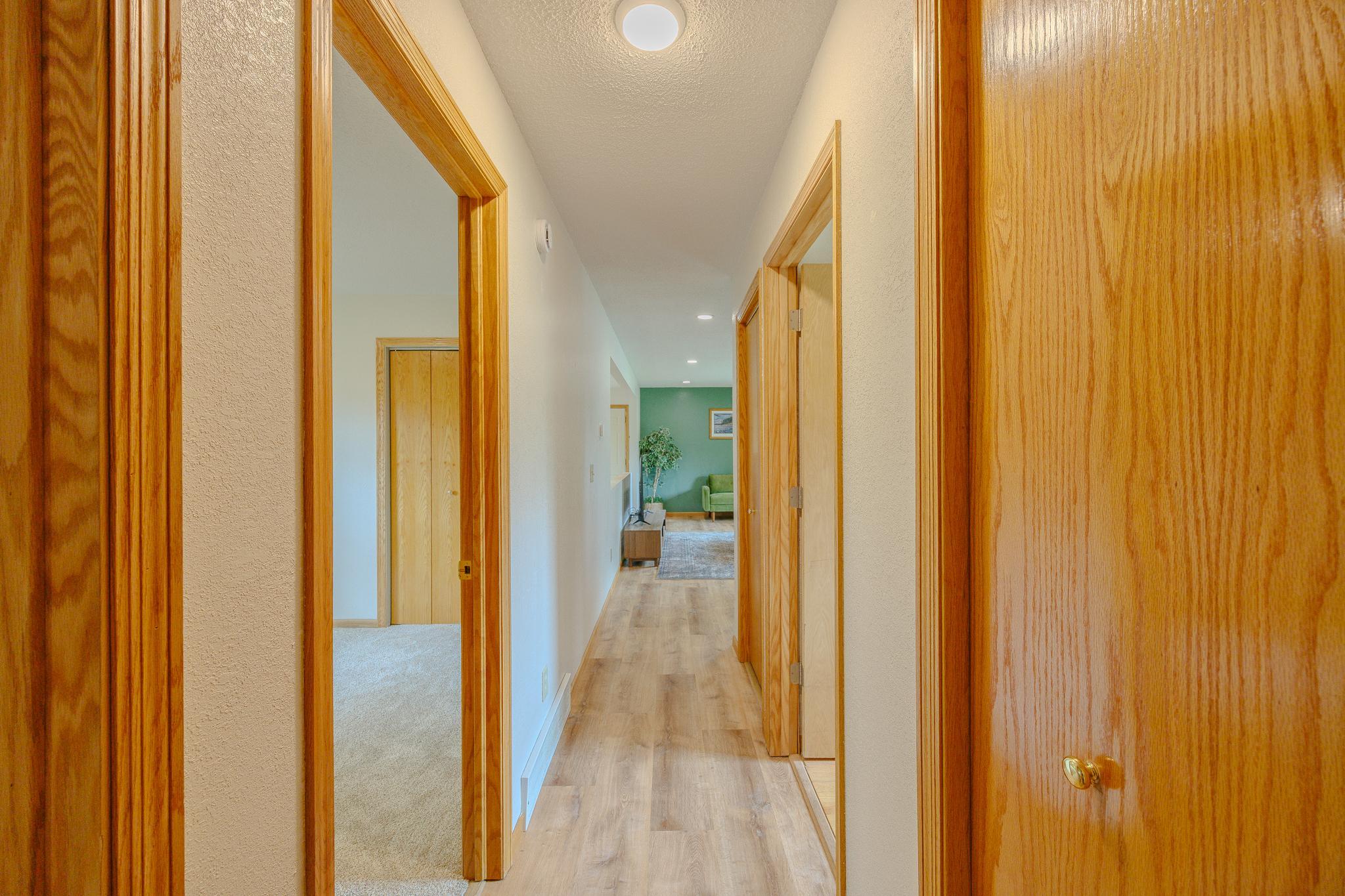 1976 single family home for sale at 102 Robertson Drive NW in Bemidji, MN — 3 bed, 2 bath (photo 17 of 40)