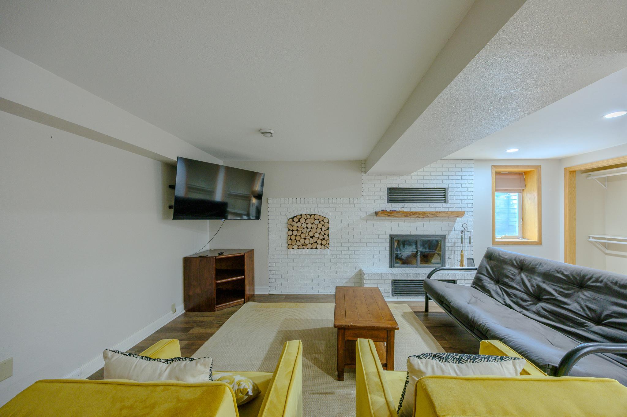 1976 single family home for sale at 102 Robertson Drive NW in Bemidji, MN — 3 bed, 2 bath (photo 19 of 40)