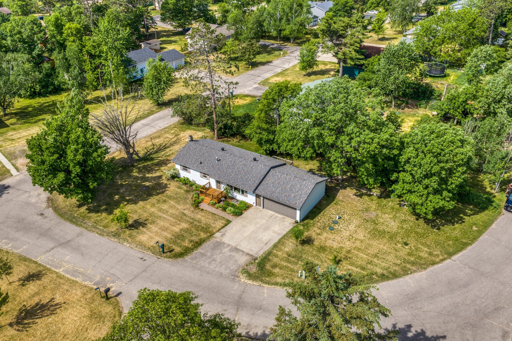 1976 single family home for sale at 102 Robertson Drive NW in Bemidji, MN — 3 bed, 2 bath (photo 31 of 40)