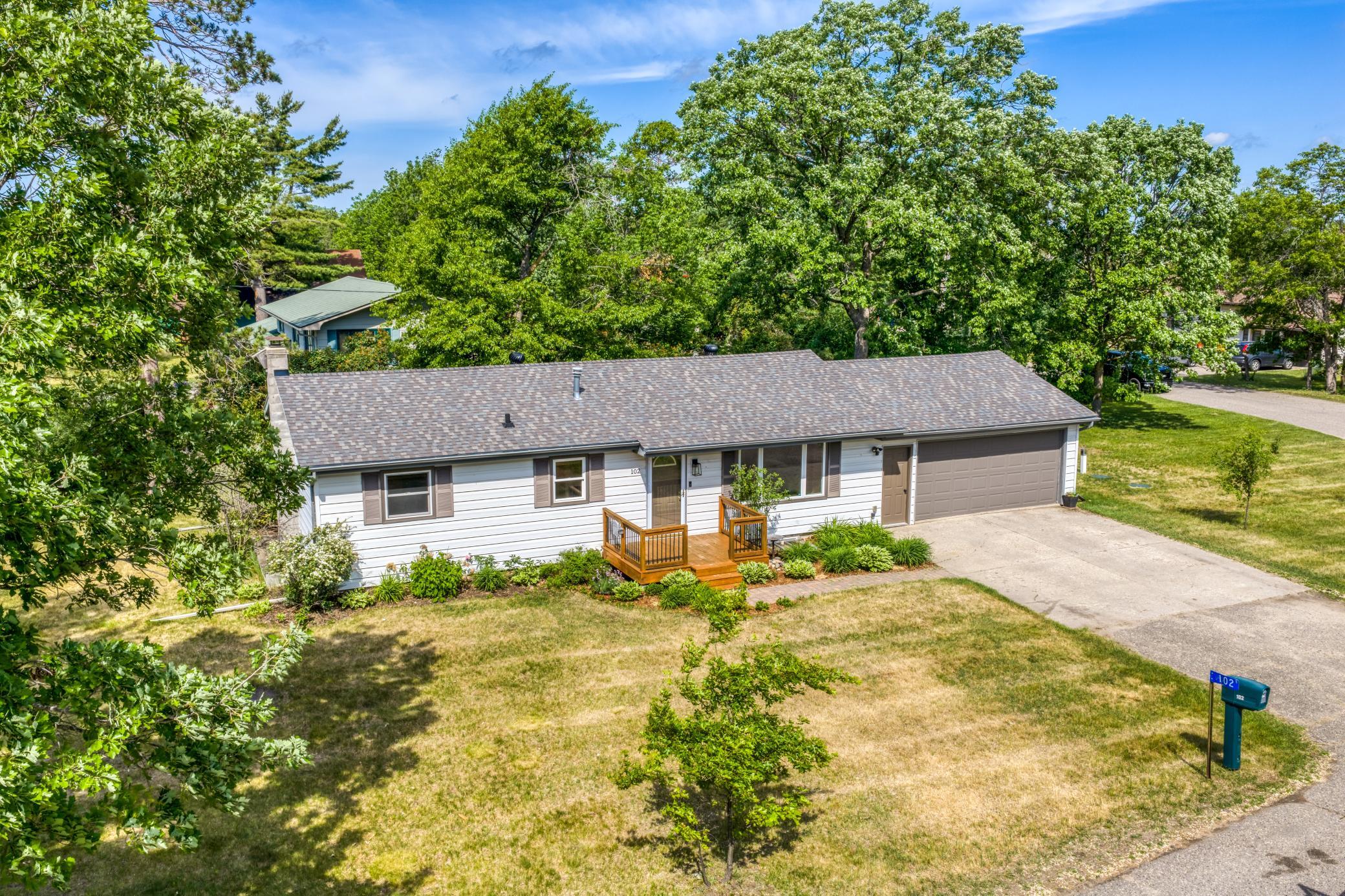 1976 single family home for sale at 102 Robertson Drive NW in Bemidji, MN — 3 bed, 2 bath (photo 33 of 40)