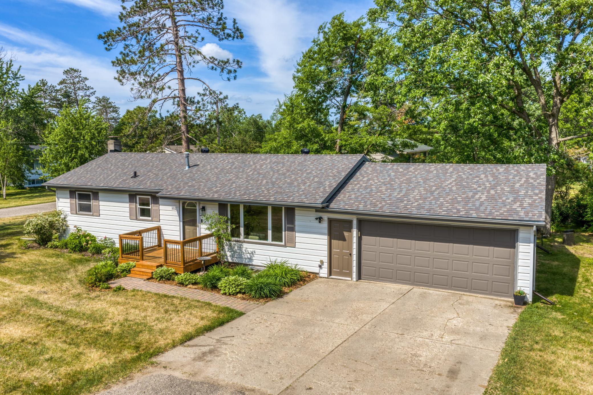 1976 single family home for sale at 102 Robertson Drive NW in Bemidji, MN — 3 bed, 2 bath (photo 34 of 40)