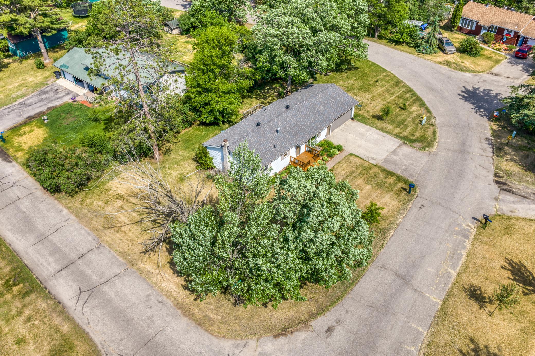 1976 single family home for sale at 102 Robertson Drive NW in Bemidji, MN — 3 bed, 2 bath (photo 37 of 40)