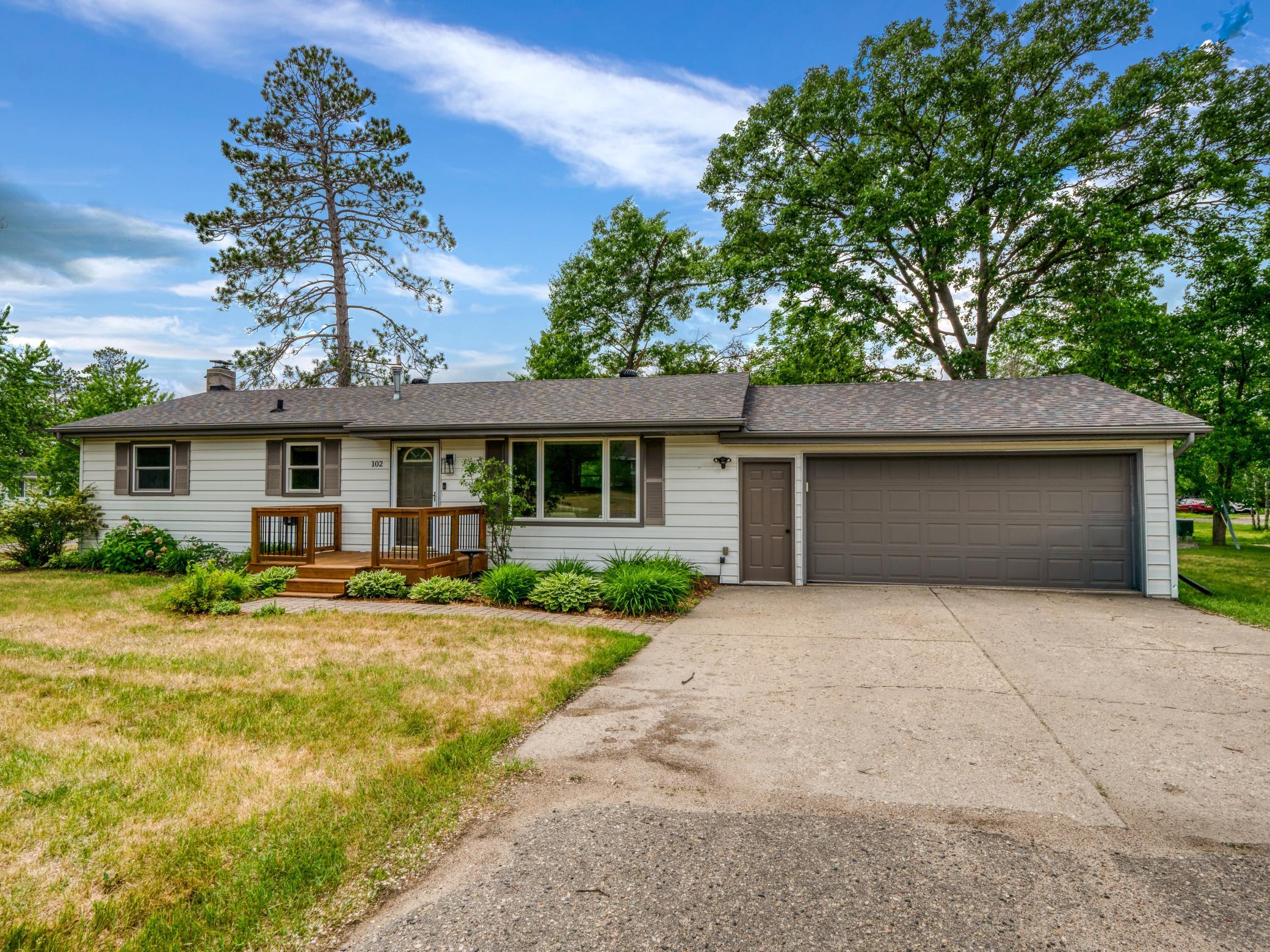 1976 single family home for sale at 102 Robertson Drive NW in Bemidji, MN — 3 bed, 2 bath (photo 28 of 49)