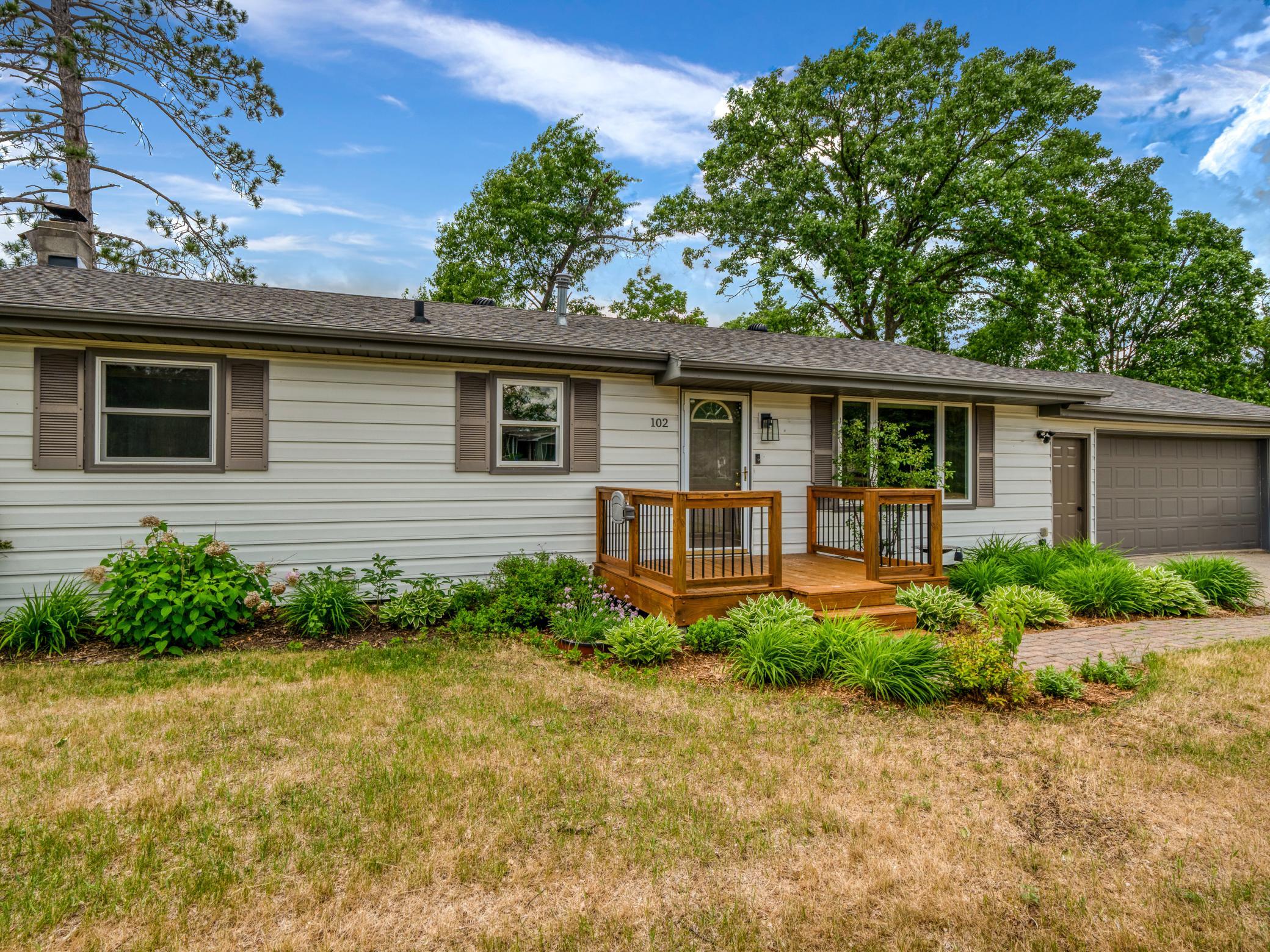 1976 single family home for sale at 102 Robertson Drive NW in Bemidji, MN — 3 bed, 2 bath (photo 29 of 49)