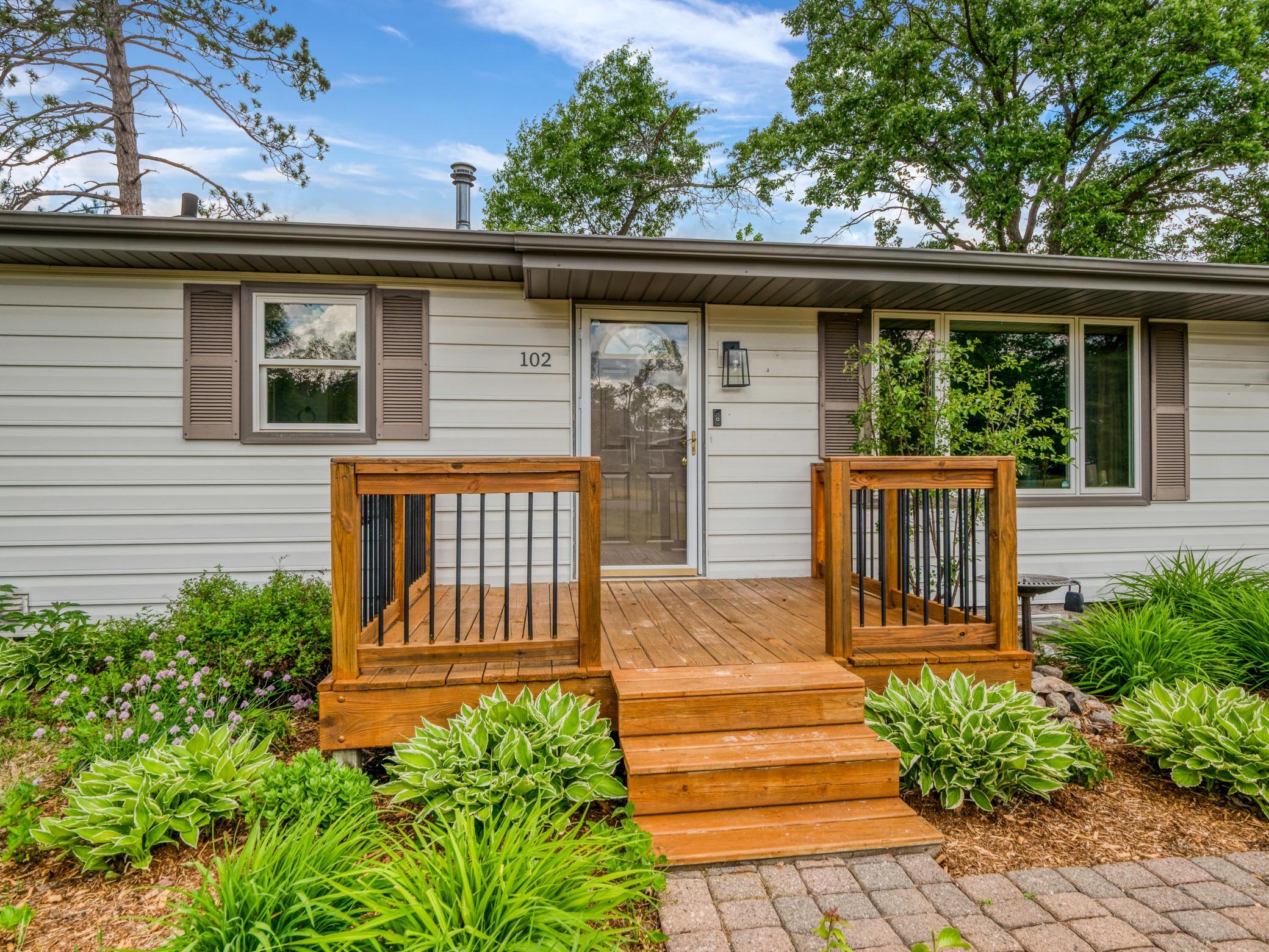 1976 single family home for sale at 102 Robertson Drive NW in Bemidji, MN — 3 bed, 2 bath (photo 31 of 49)
