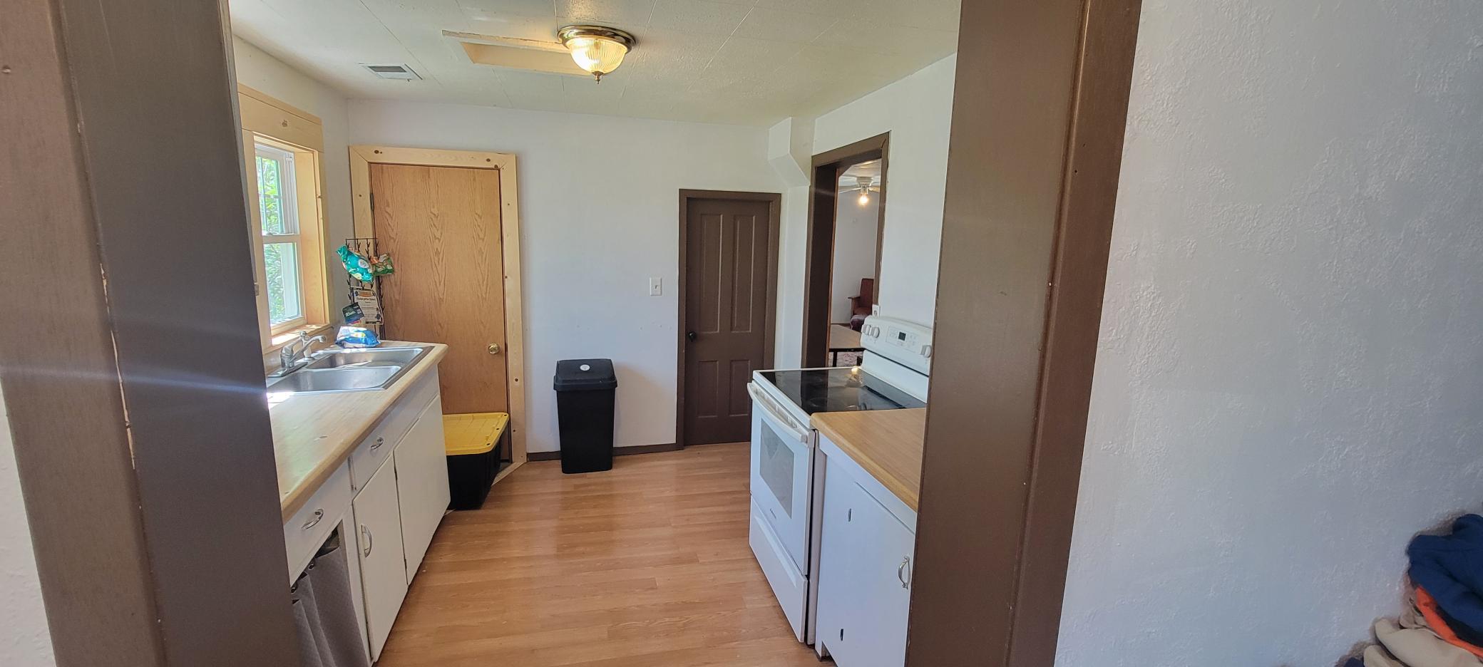 320 8th Street SE, Unit B, Staples MN 56479 - Photo 10 of 19
