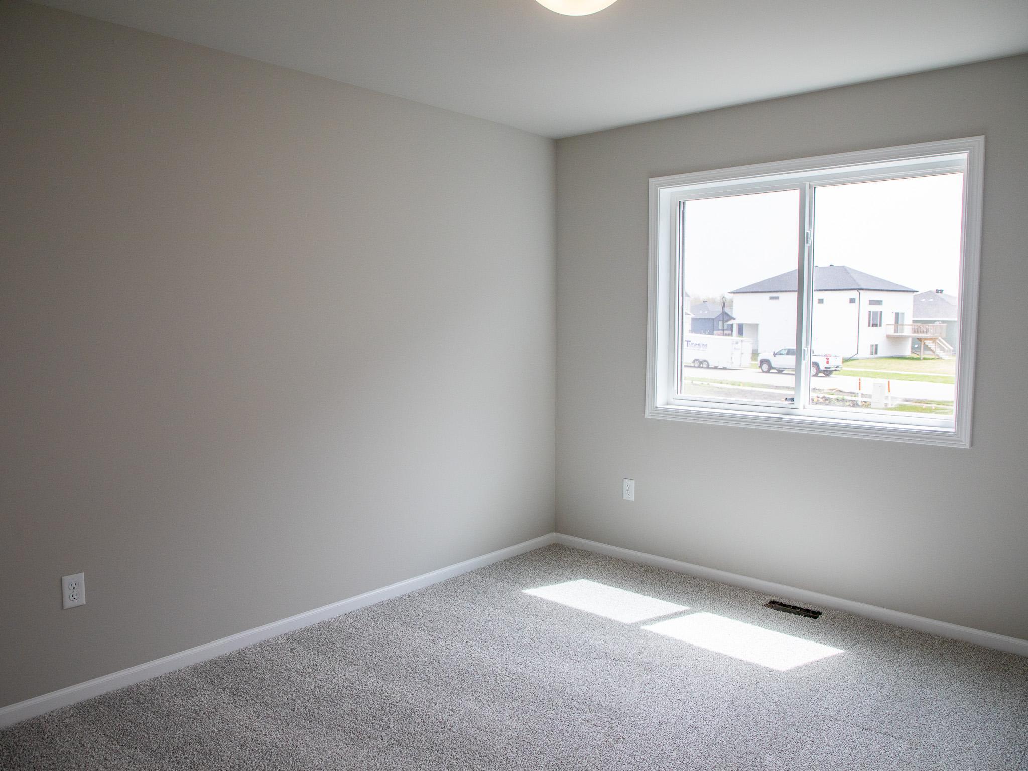 6782 Meadow View Drive S, Fargo ND 58104 - Photo 11 of 22
