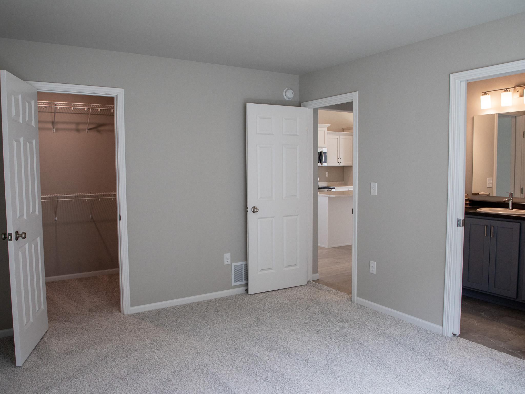 6782 Meadow View Drive S, Fargo ND 58104 - Photo 15 of 22