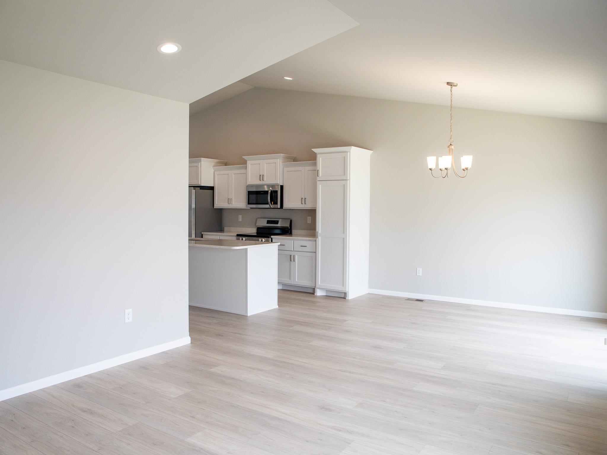 6782 Meadow View Drive S, Fargo ND 58104 - Photo 6 of 22