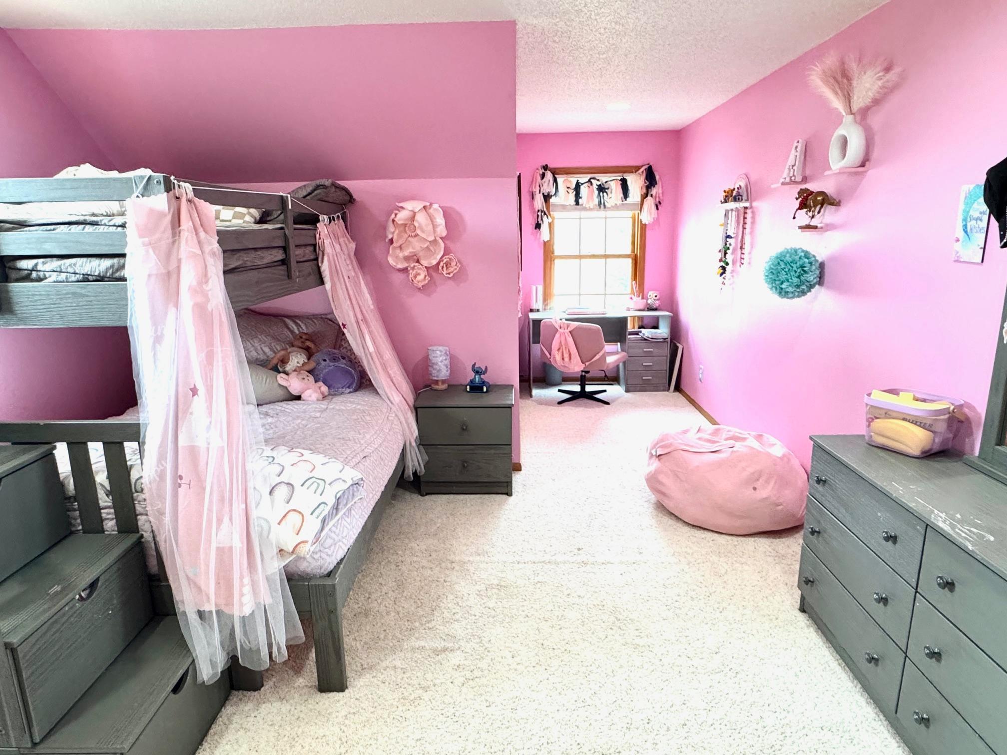 2001 single family home for sale at 901 6th Street SW in Roseau, MN — 5 bed, 4 bath (photo 25 of 31)