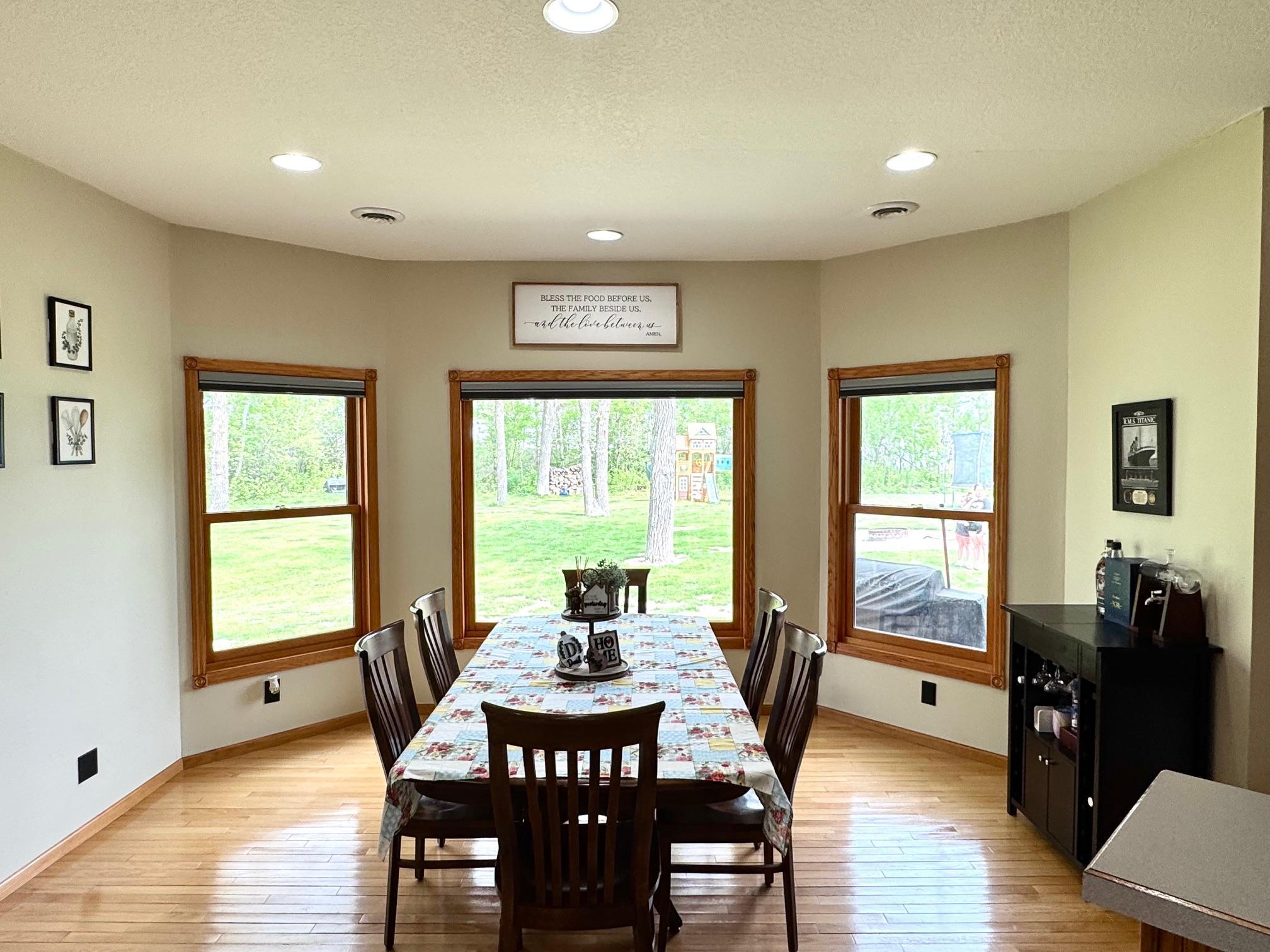 2001 single family home for sale at 901 6th Street SW in Roseau, MN — 5 bed, 4 bath (photo 10 of 31)