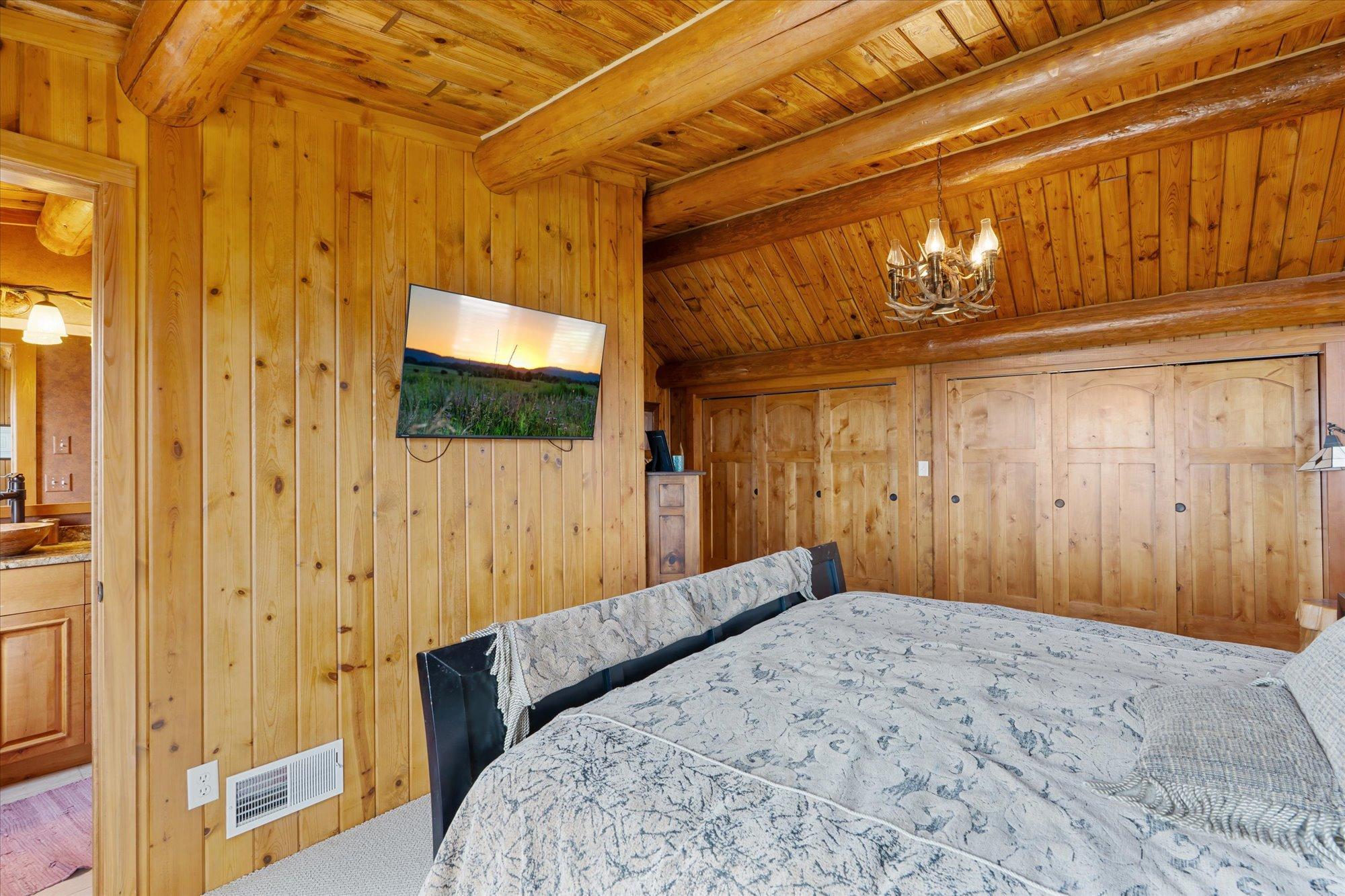 1982 single family home for sale at 7492 Old Whiskey Road in Pequot Lakes, MN — 4 bed, 4 bath (photo 17 of 36)