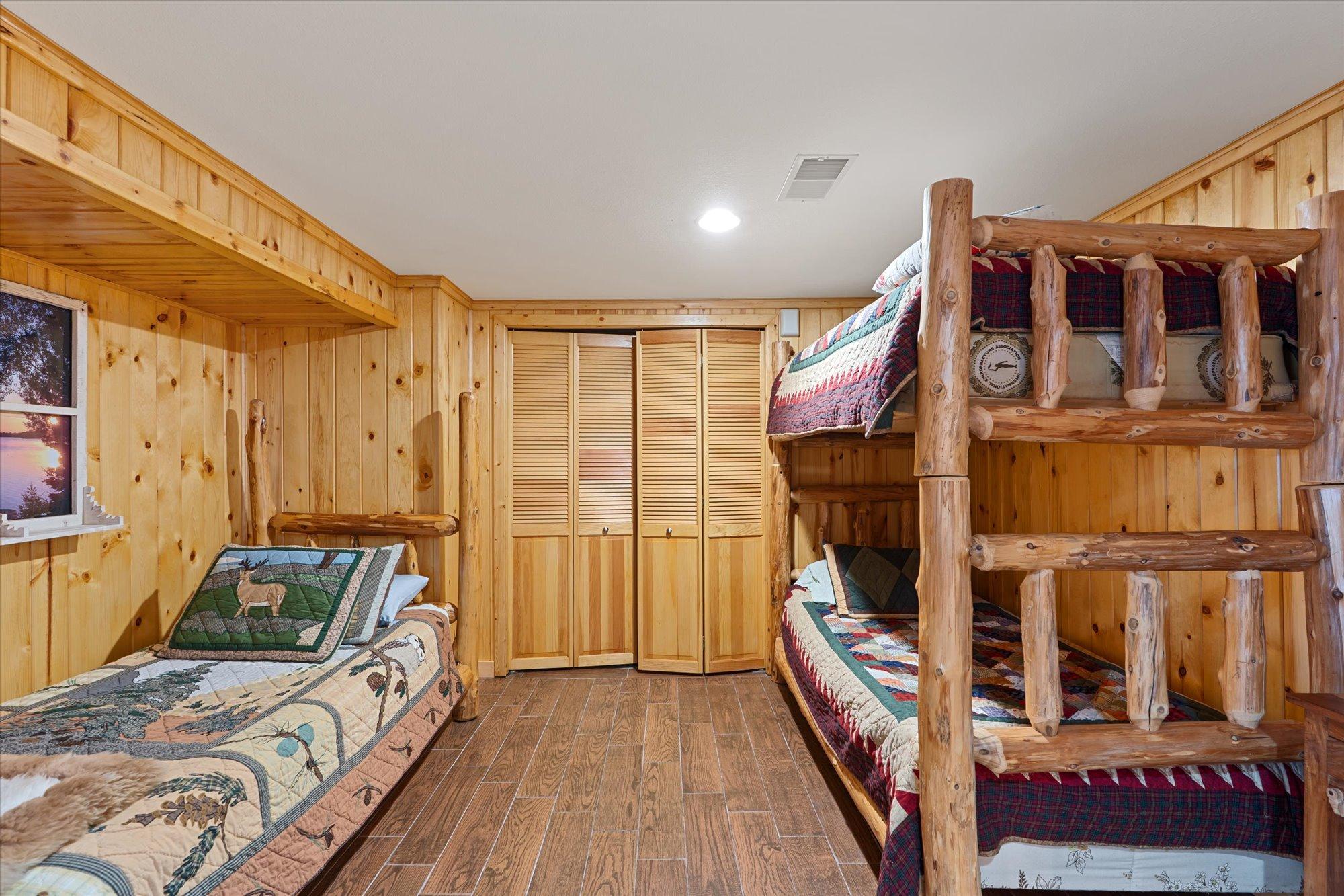 1982 single family home for sale at 7492 Old Whiskey Road in Pequot Lakes, MN — 4 bed, 4 bath (photo 24 of 36)