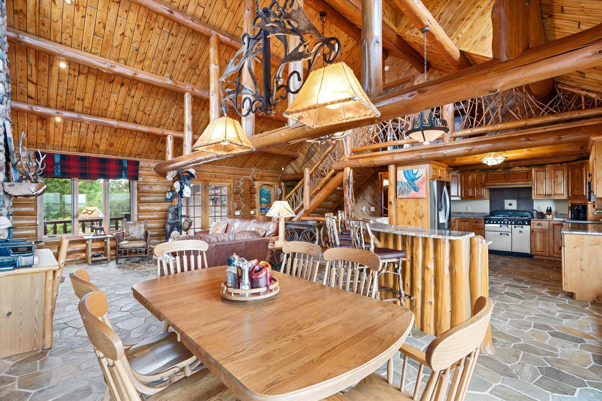 1982 single family home for sale at 7492 Old Whiskey Road in Pequot Lakes, MN — 4 bed, 4 bath (photo 5 of 36)
