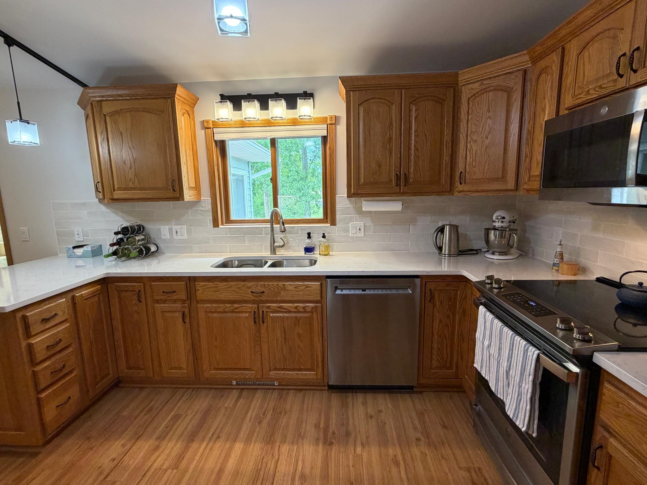 716 Main Avenue S, Roseau MN 56751 - Photo 5 of 41