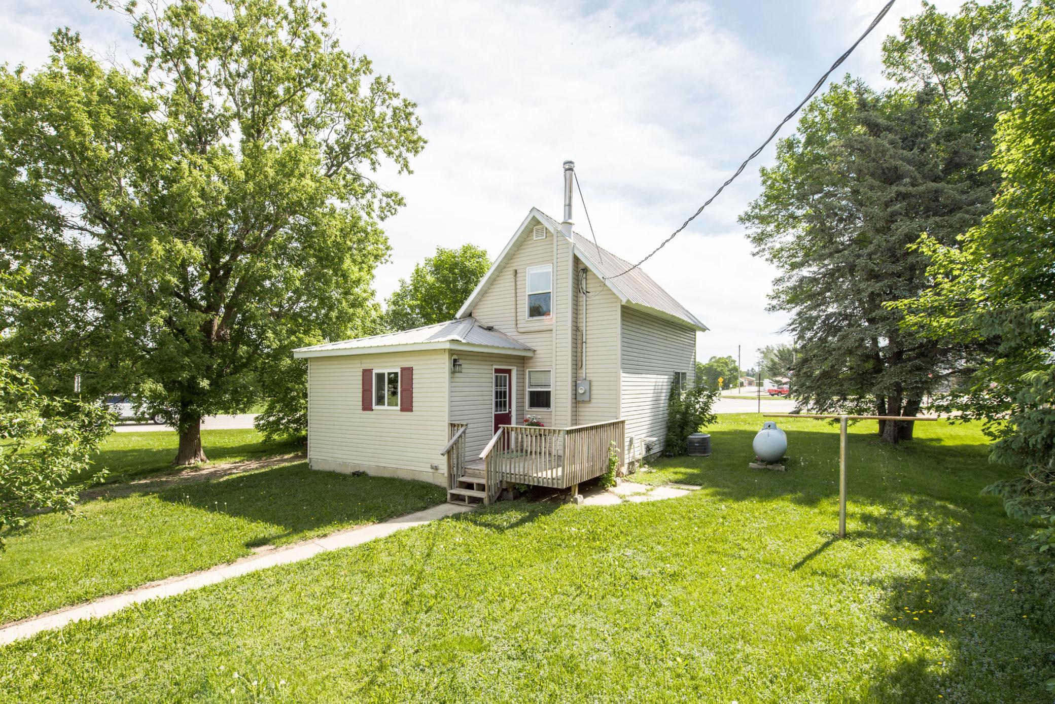 1895 single family home for sale at 402 Sanstead Street W in Garfield, MN — 2 bed, 1 bath (photo 2 of 22)