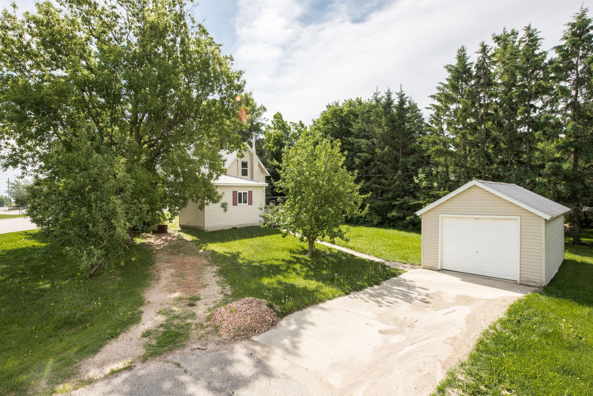 1895 single family home for sale at 402 Sanstead Street W in Garfield, MN — 2 bed, 1 bath (photo 19 of 22)