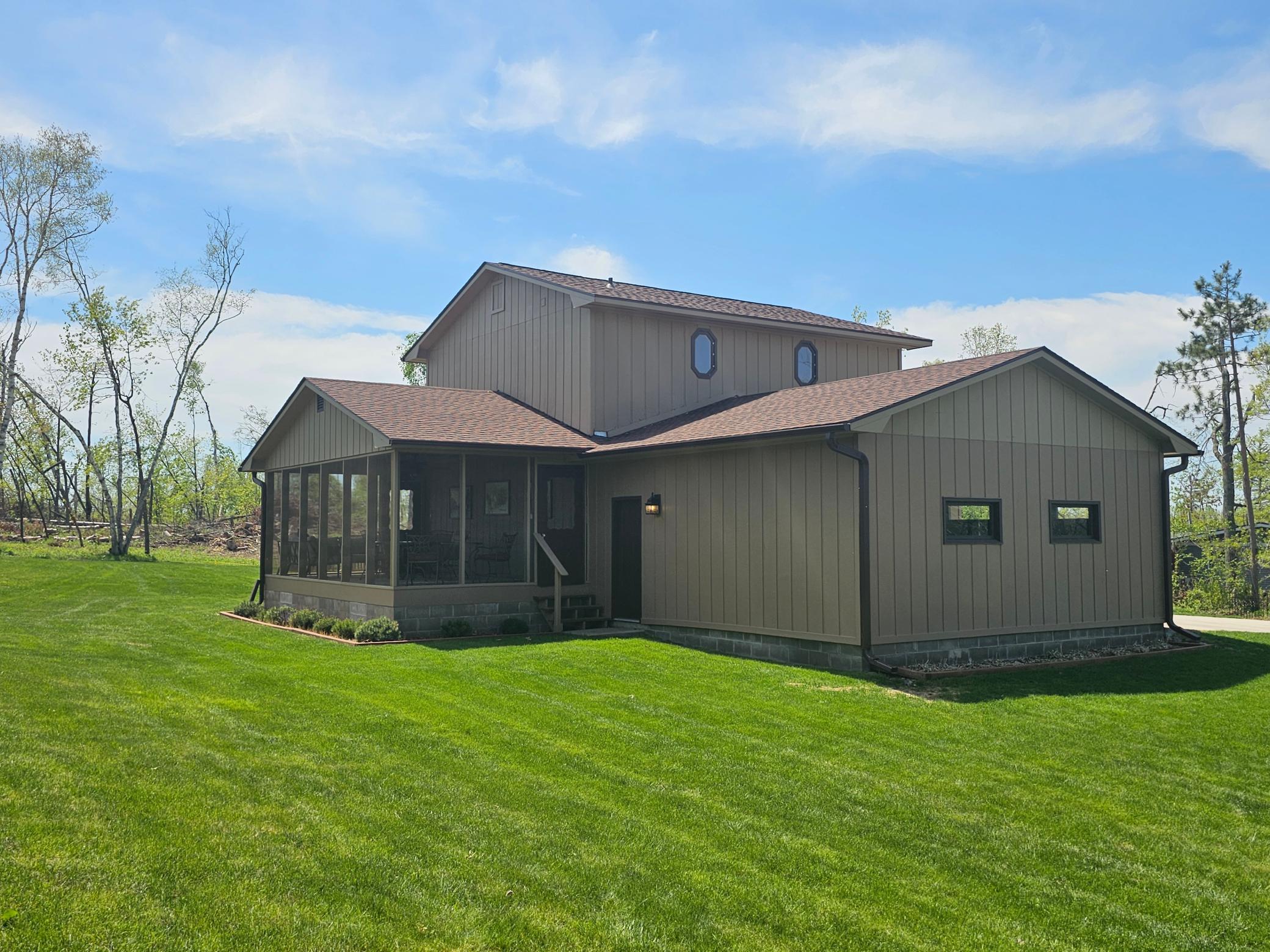 1979 single family home for sale at 3110 Saint Onge Drive NE in Bemidji, MN — 3 bed, 3 bath (photo 14 of 22)