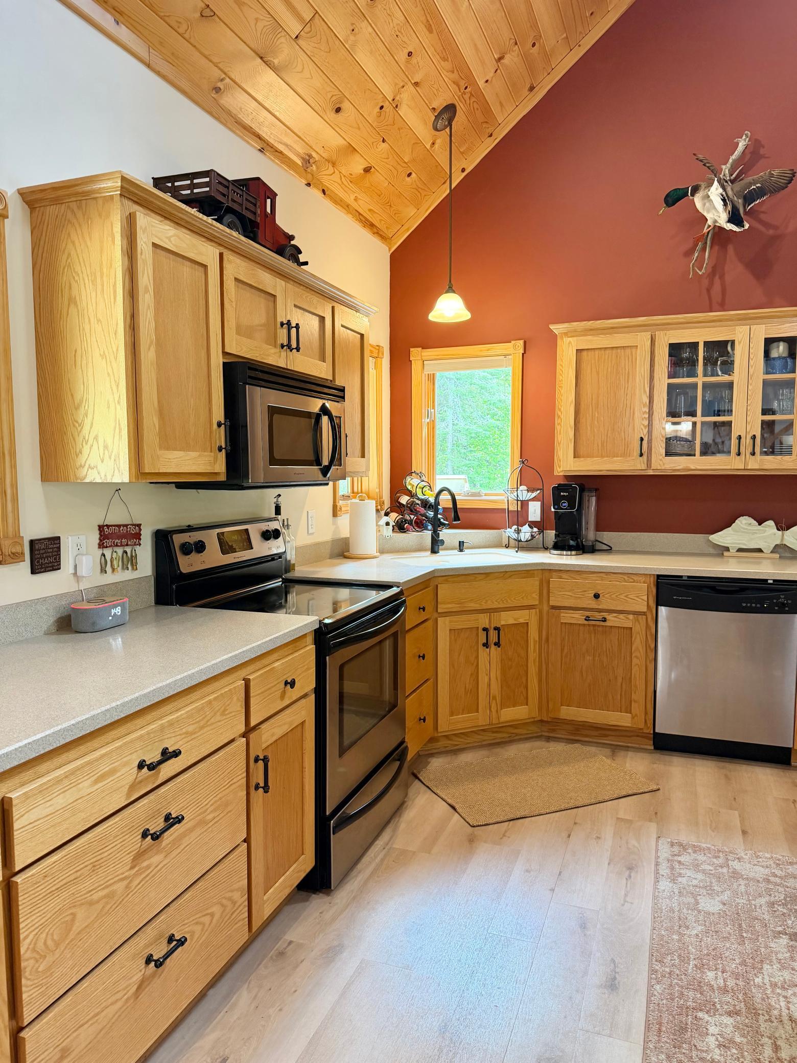 2005 single family home for sale at 4395 Mckeown Point Trail NW in Hackensack, MN — 3 bed, 3 bath (photo 13 of 99)