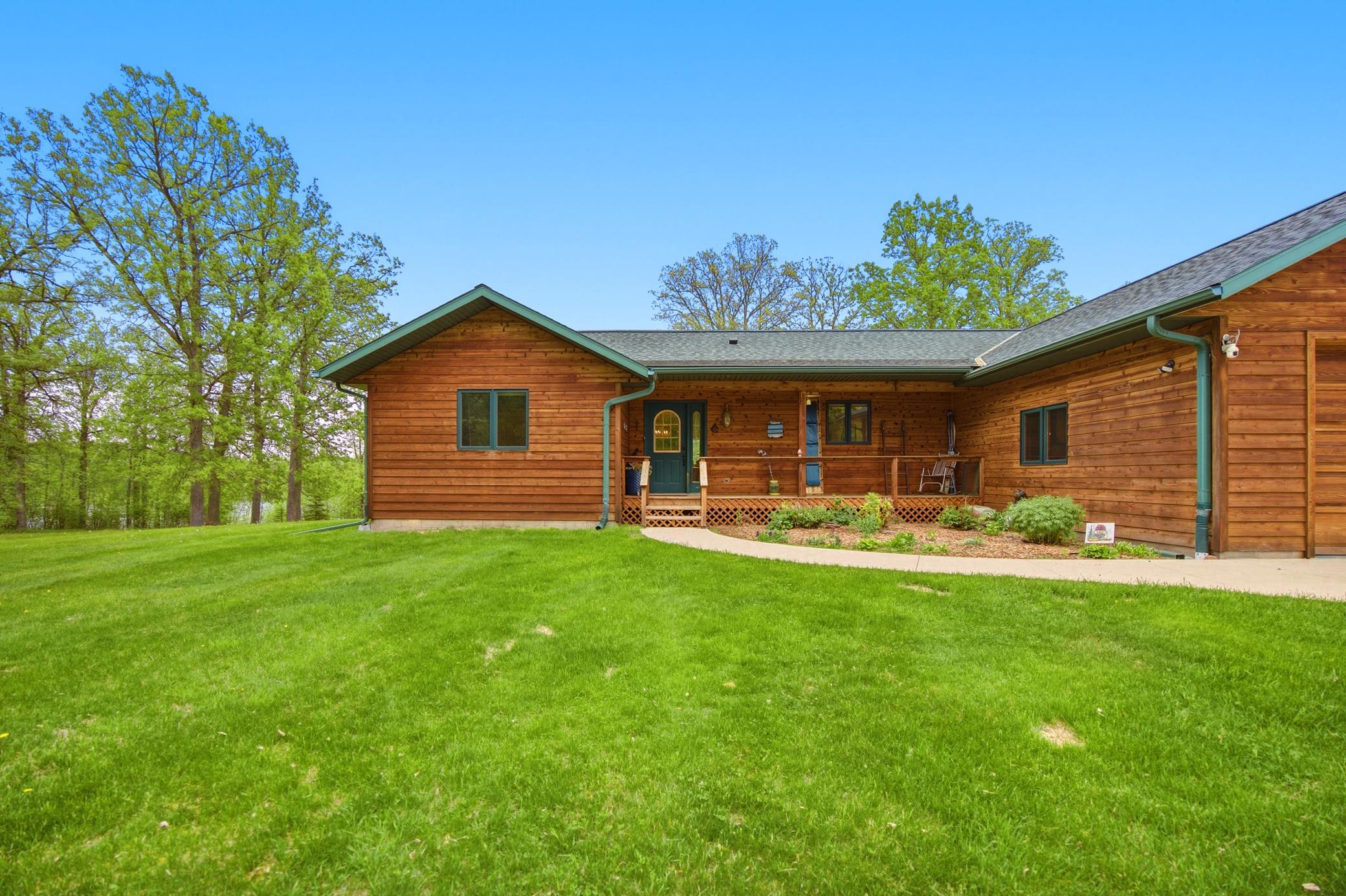1998 single family home for sale at 17079 Paw Print Drive in Laporte, MN — 4 bed, 3 bath (photo 2 of 60)