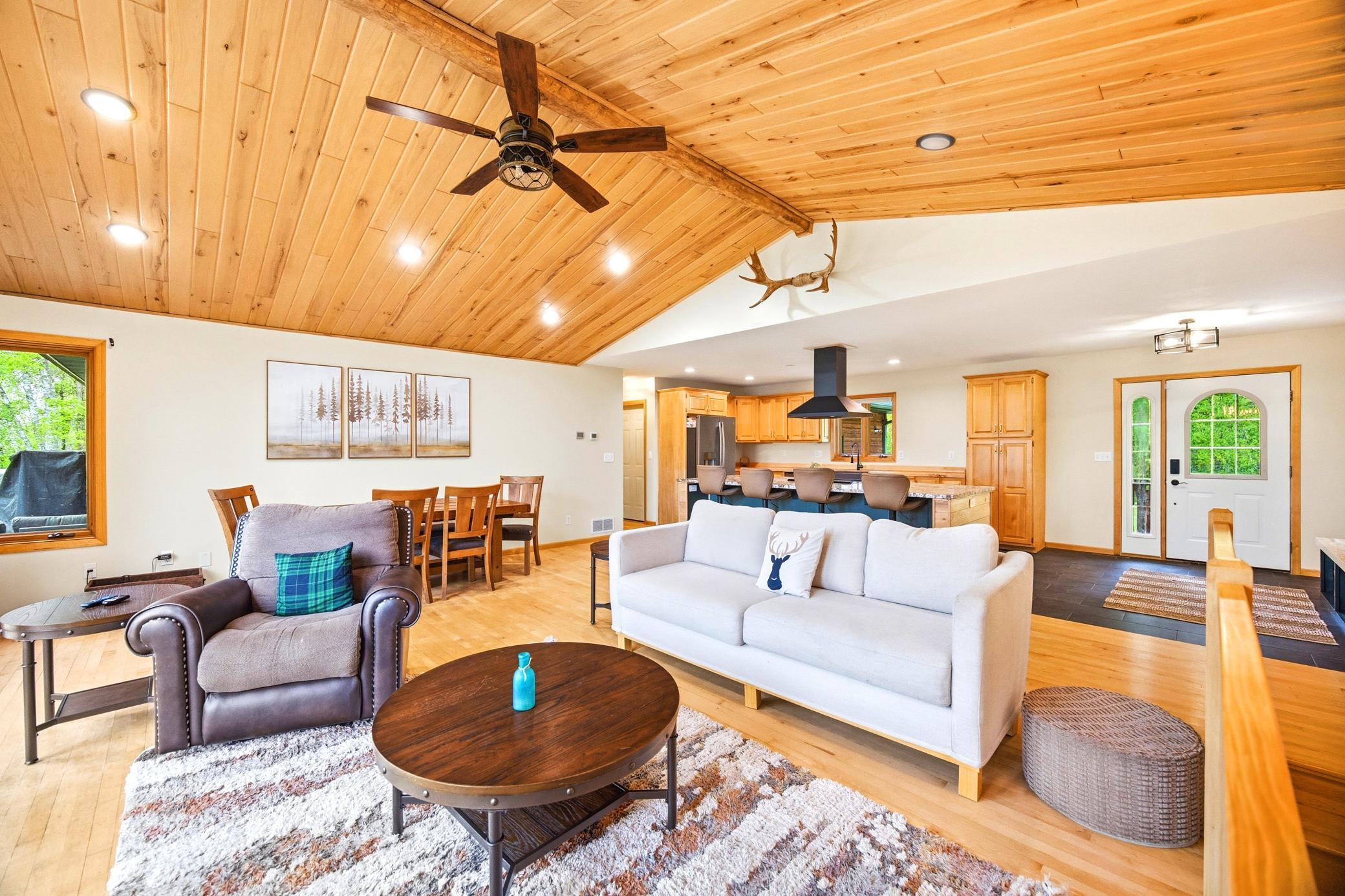 1998 single family home for sale at 17079 Paw Print Drive in Laporte, MN — 4 bed, 3 bath (photo 14 of 60)