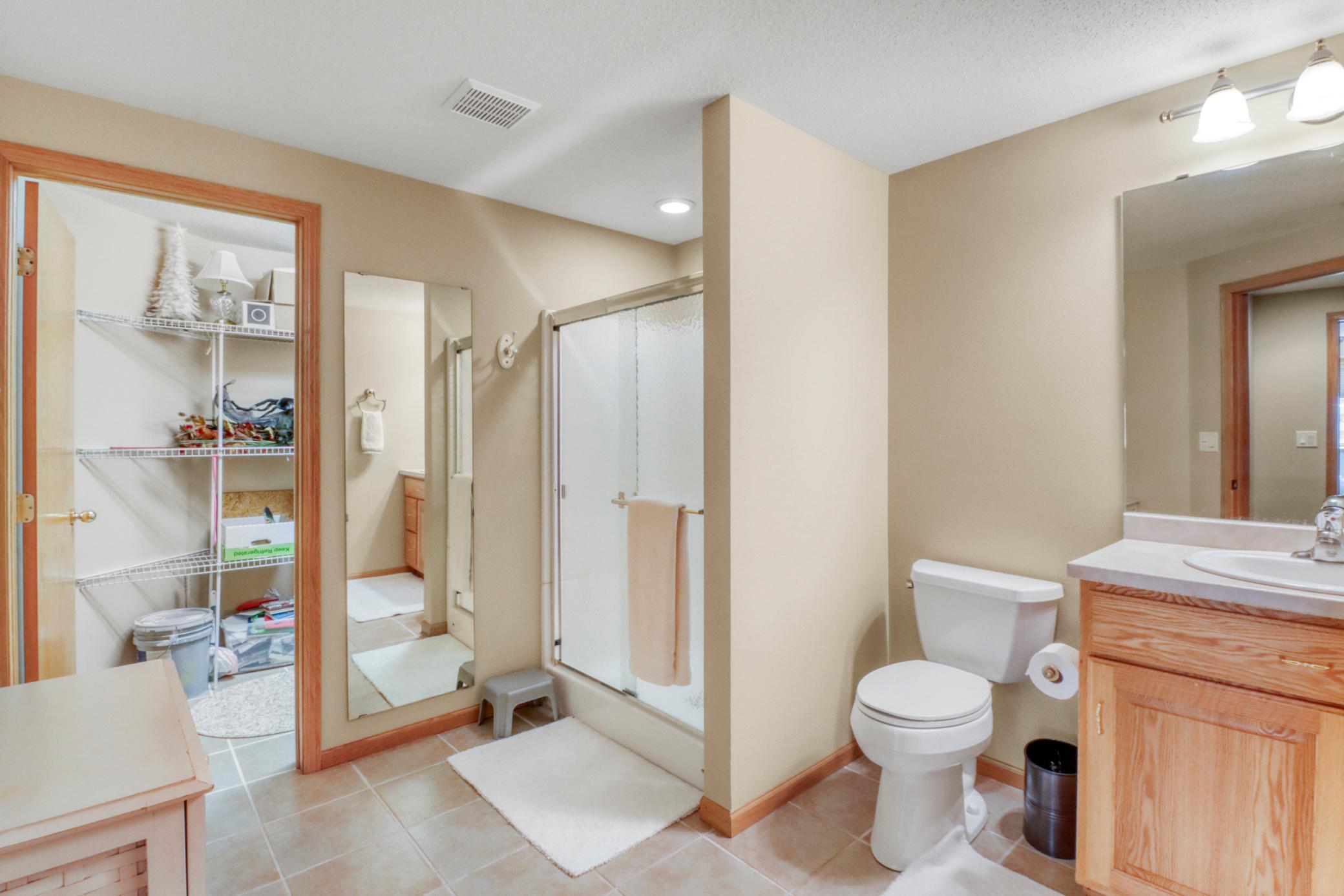 1992 single family home for sale at 4744 Rose Creek Parkway S in Fargo, ND — 5 bed, 4 bath (photo 70 of 89)