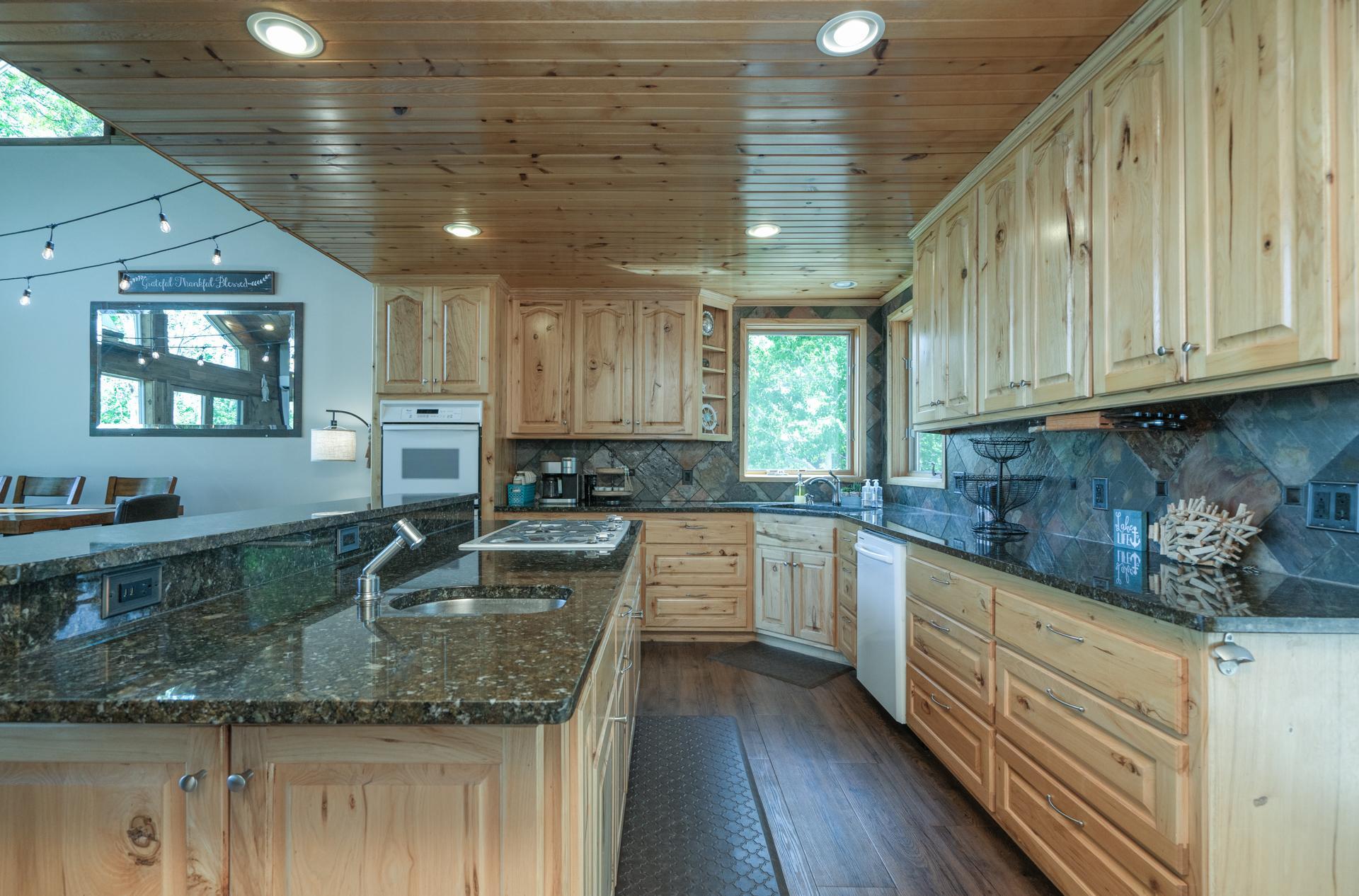 2008 single family home for sale at 47221 220th Place in McGregor, MN — 3 bed, 5 bath (photo 11 of 83)
