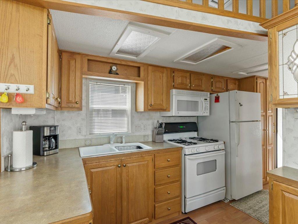 2004 single family home for sale at 15827 Wilderness Trail, Unit 80 in Crosslake, MN — 2 bed, 1 bath (photo 6 of 39)