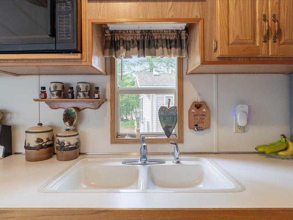 1991 single family home for sale at 15827 Wilderness Trail, Unit 53 in Crosslake, MN — 2 bed, 1 bath (photo 14 of 49)