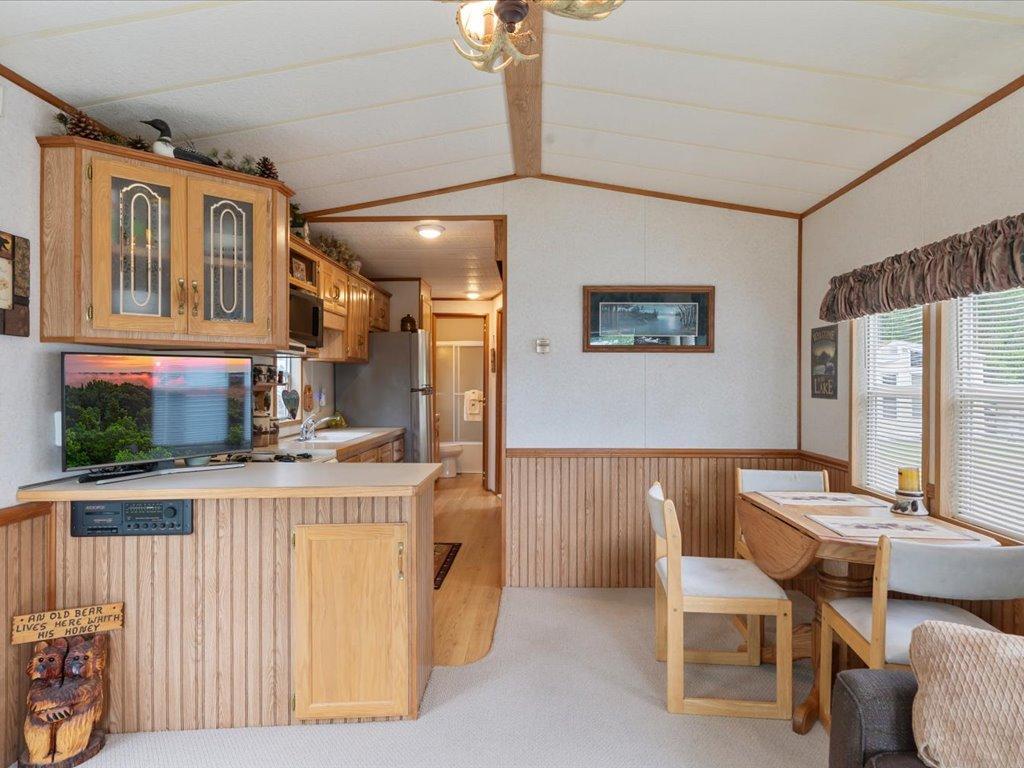 1991 single family home for sale at 15827 Wilderness Trail, Unit 53 in Crosslake, MN — 2 bed, 1 bath (photo 8 of 49)