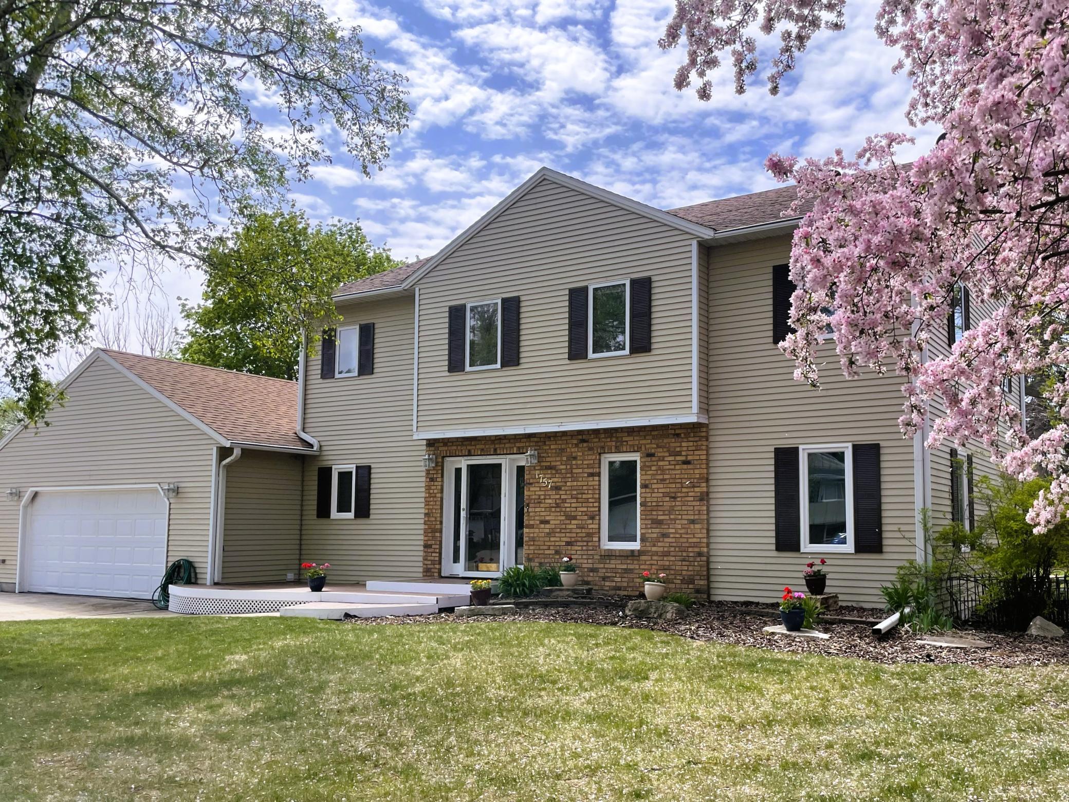 Modern Market REALTORS® listing at 1757 23rd S Street, Fargo
