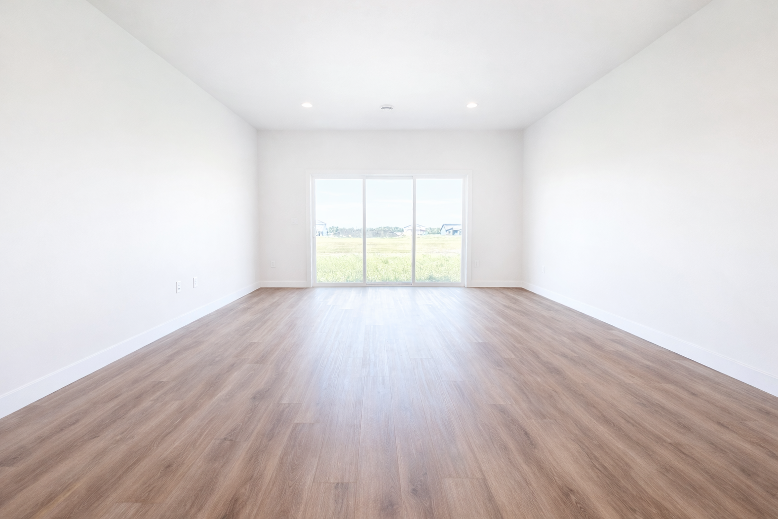 2025 single family home for sale at 1600 5th Avenue NE in Dilworth, MN — 3 bed, 2 bath (photo 21 of 40)