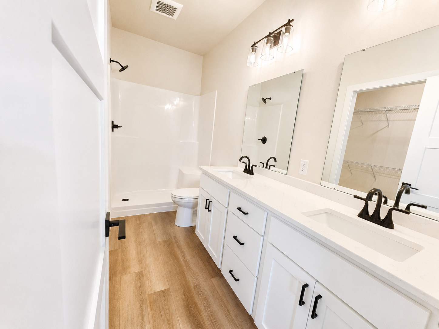 2025 single family home for sale at 1600 5th Avenue NE in Dilworth, MN — 3 bed, 2 bath (photo 27 of 40)