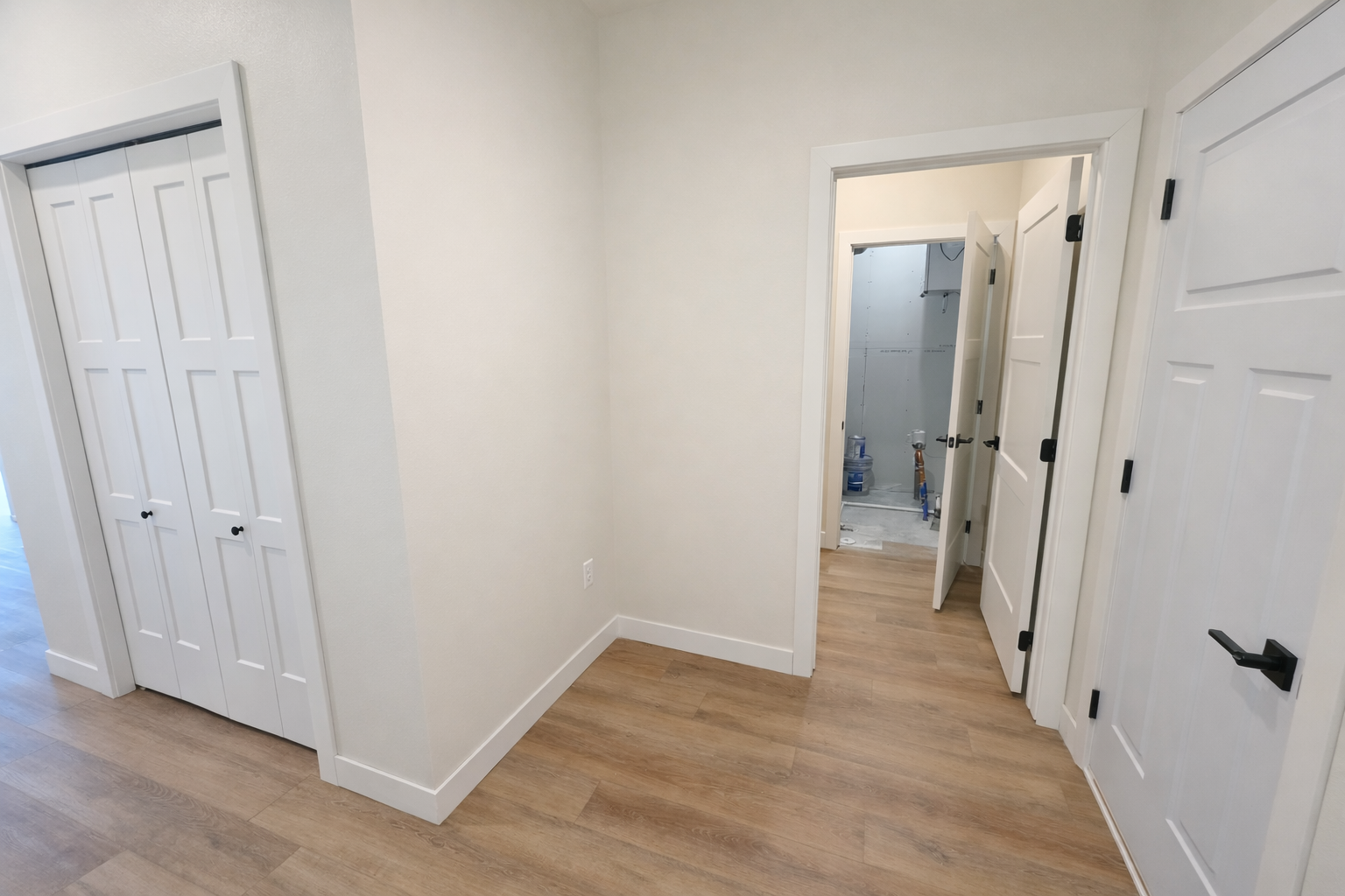 2025 single family home for sale at 1600 5th Avenue NE in Dilworth, MN — 3 bed, 2 bath (photo 32 of 40)