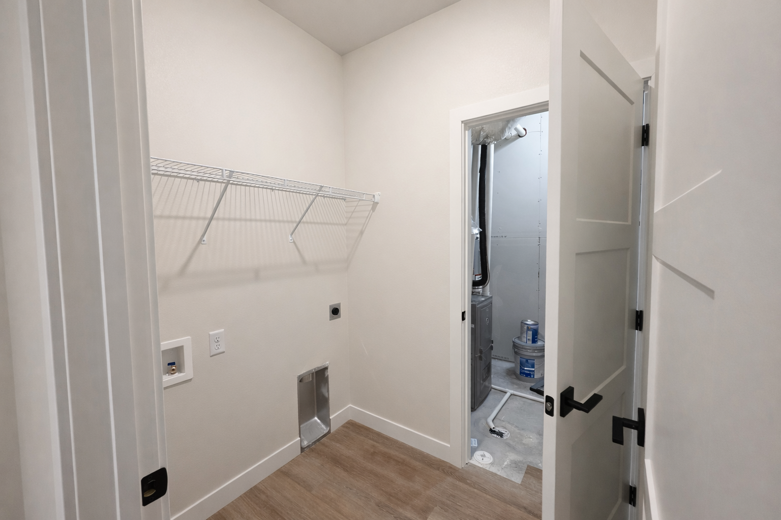 2025 single family home for sale at 1600 5th Avenue NE in Dilworth, MN — 3 bed, 2 bath (photo 33 of 40)
