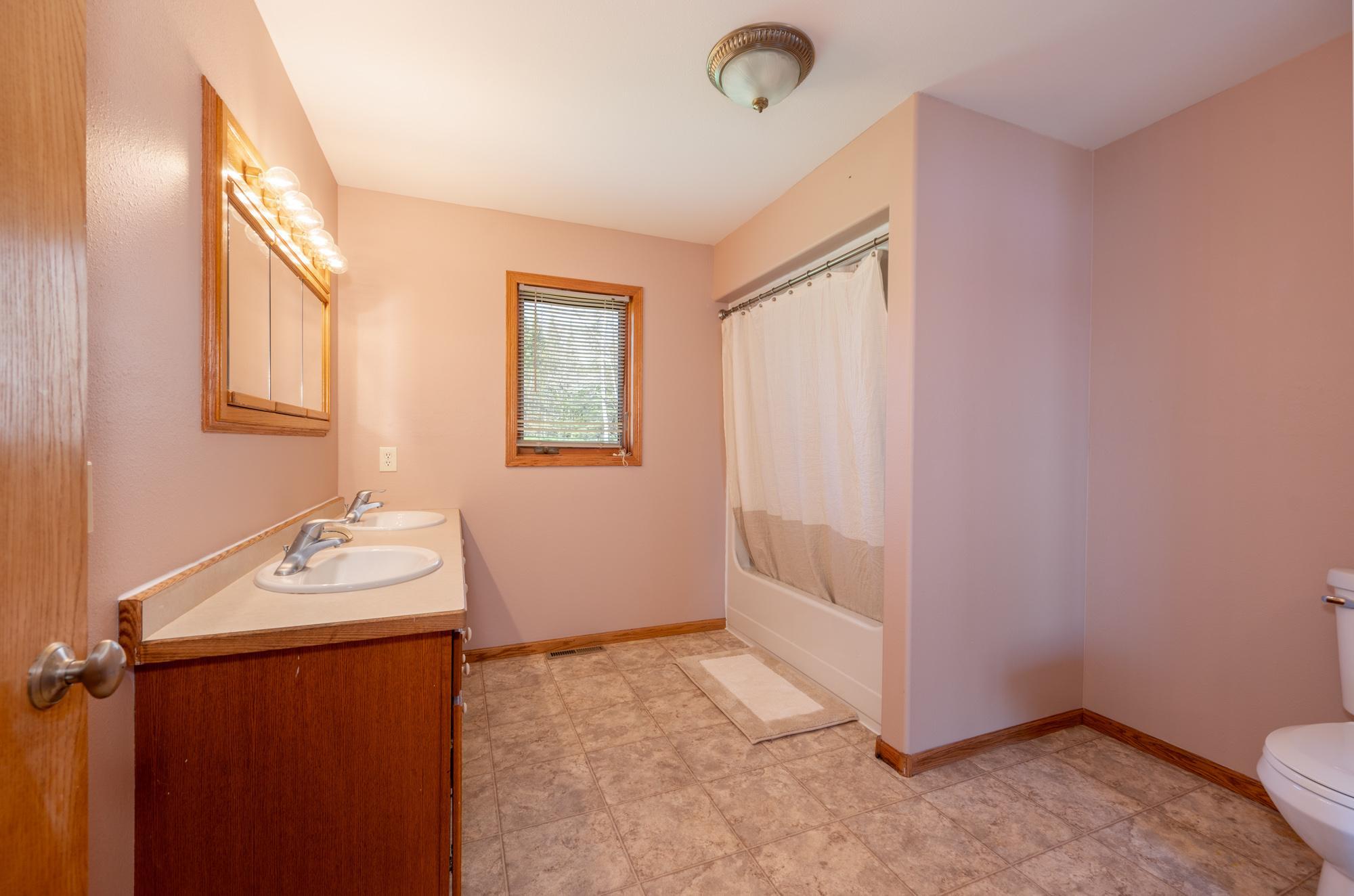 2008 single family home for sale at 27162 County Road 16 in Hibbing, MN — 2 bed, 3 bath (photo 34 of 50)