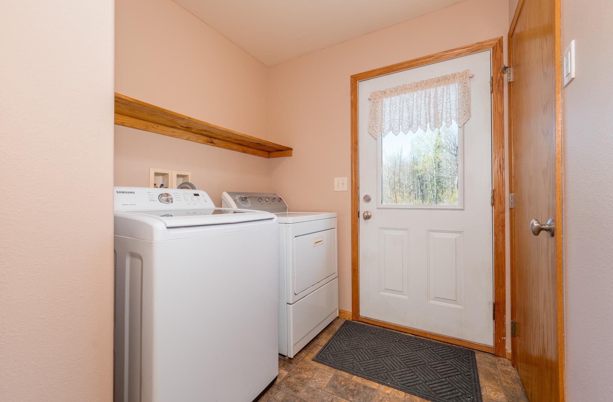 2008 single family home for sale at 27162 County Road 16 in Hibbing, MN — 2 bed, 3 bath (photo 36 of 50)