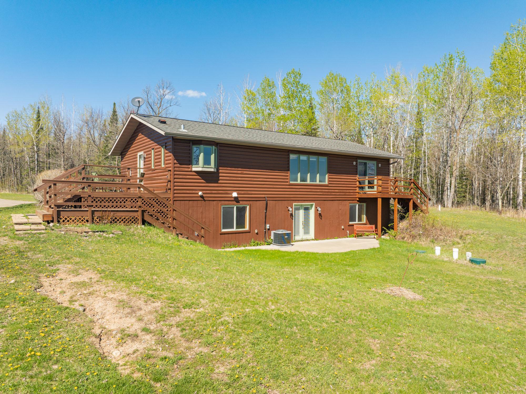 2008 single family home for sale at 27162 County Road 16 in Hibbing, MN — 2 bed, 3 bath (photo 5 of 50)