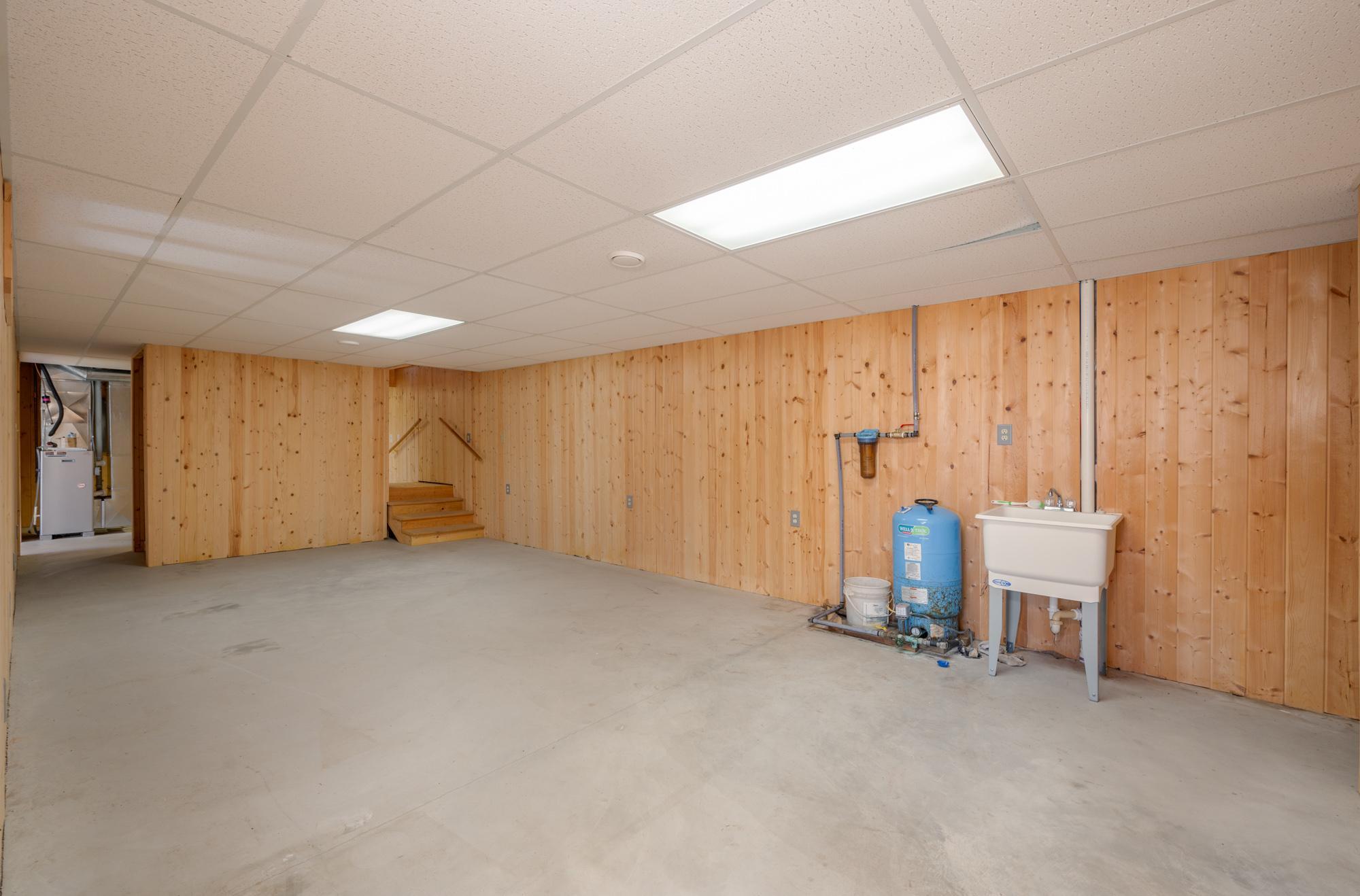 2008 single family home for sale at 27162 County Road 16 in Hibbing, MN — 2 bed, 3 bath (photo 41 of 50)