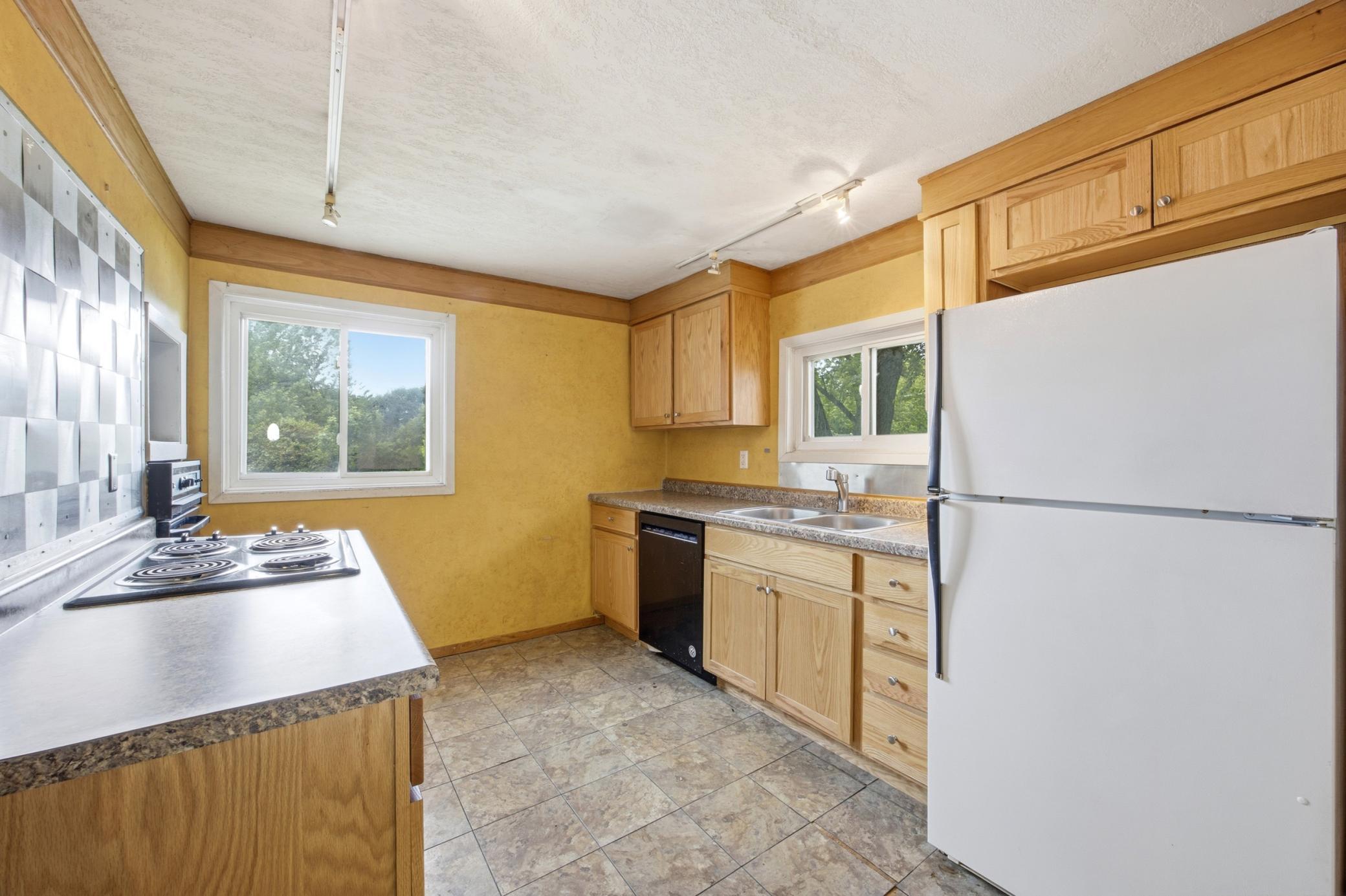 1306 18th Street S, Fargo ND 58103 - Photo 5 of 26