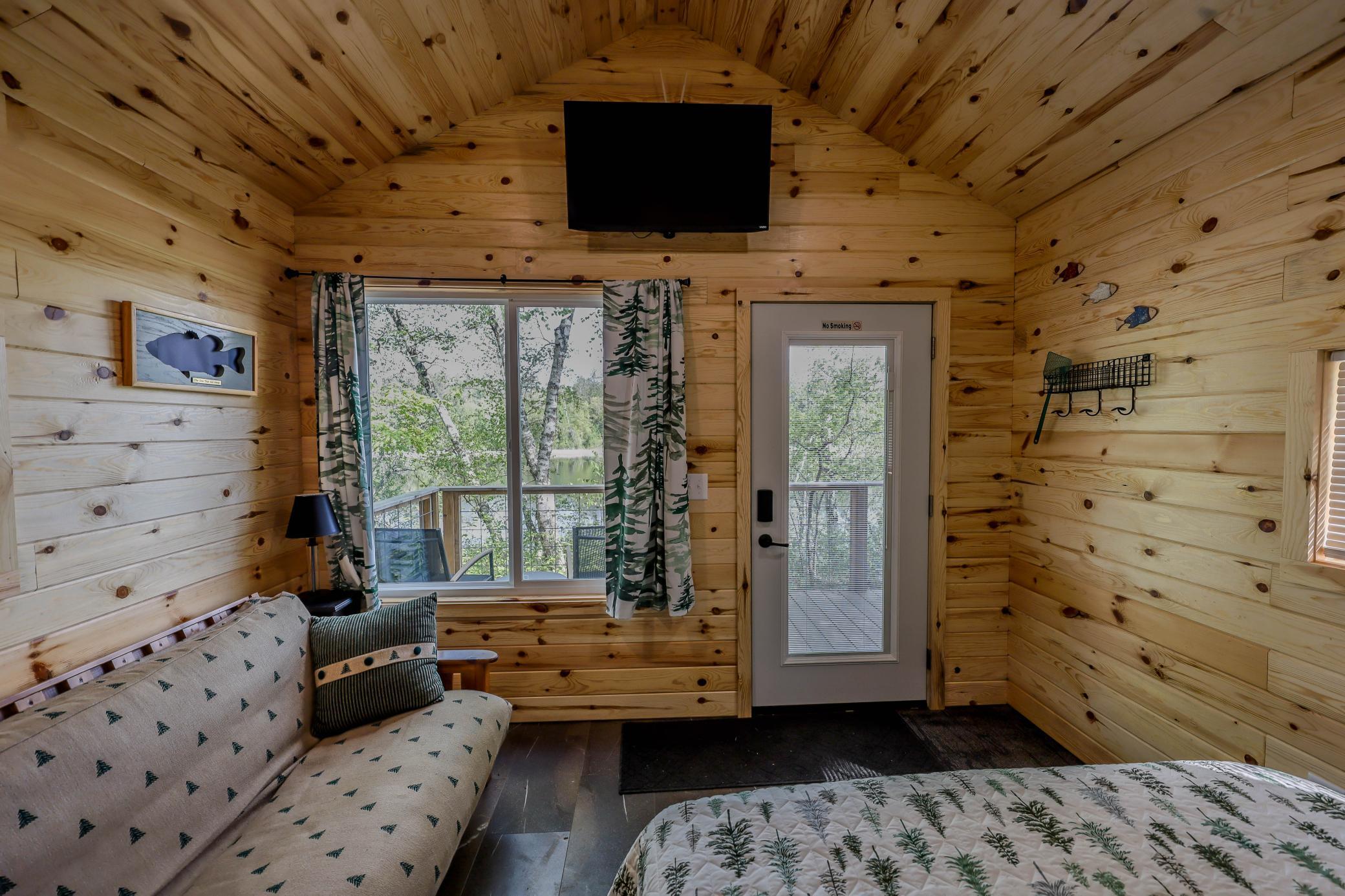2020 single family home for sale at 19488 County Road 125 in Park Rapids, MN — 1 bed, 1 bath (photo 11 of 25)