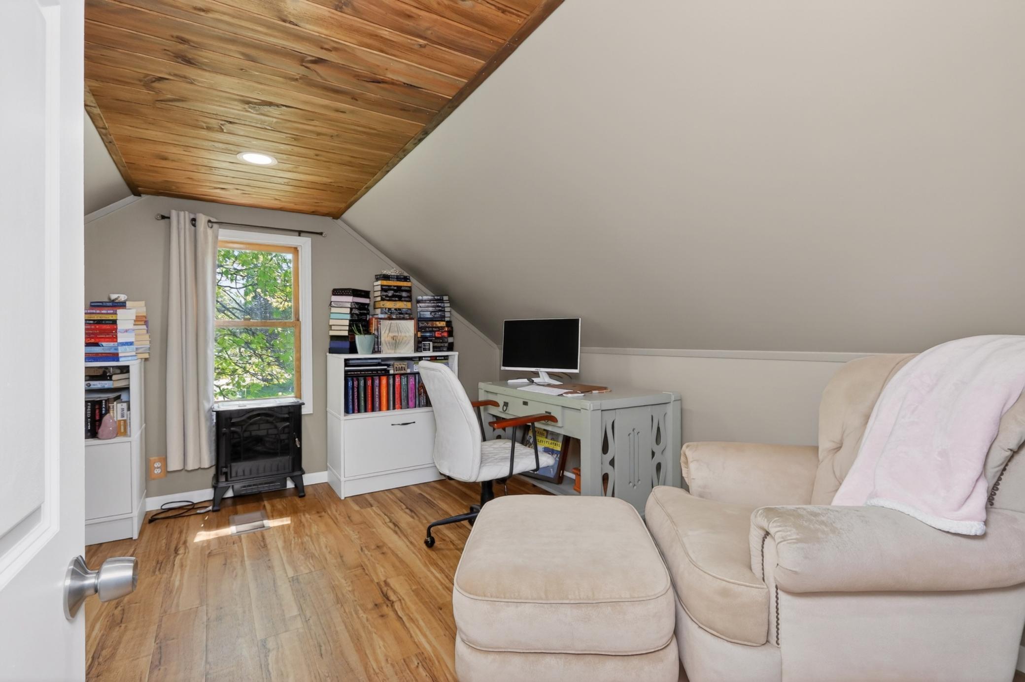 1952 single family home for sale at 21020 River Road in Grand Rapids, MN — 4 bed, 2 bath (photo 24 of 52)